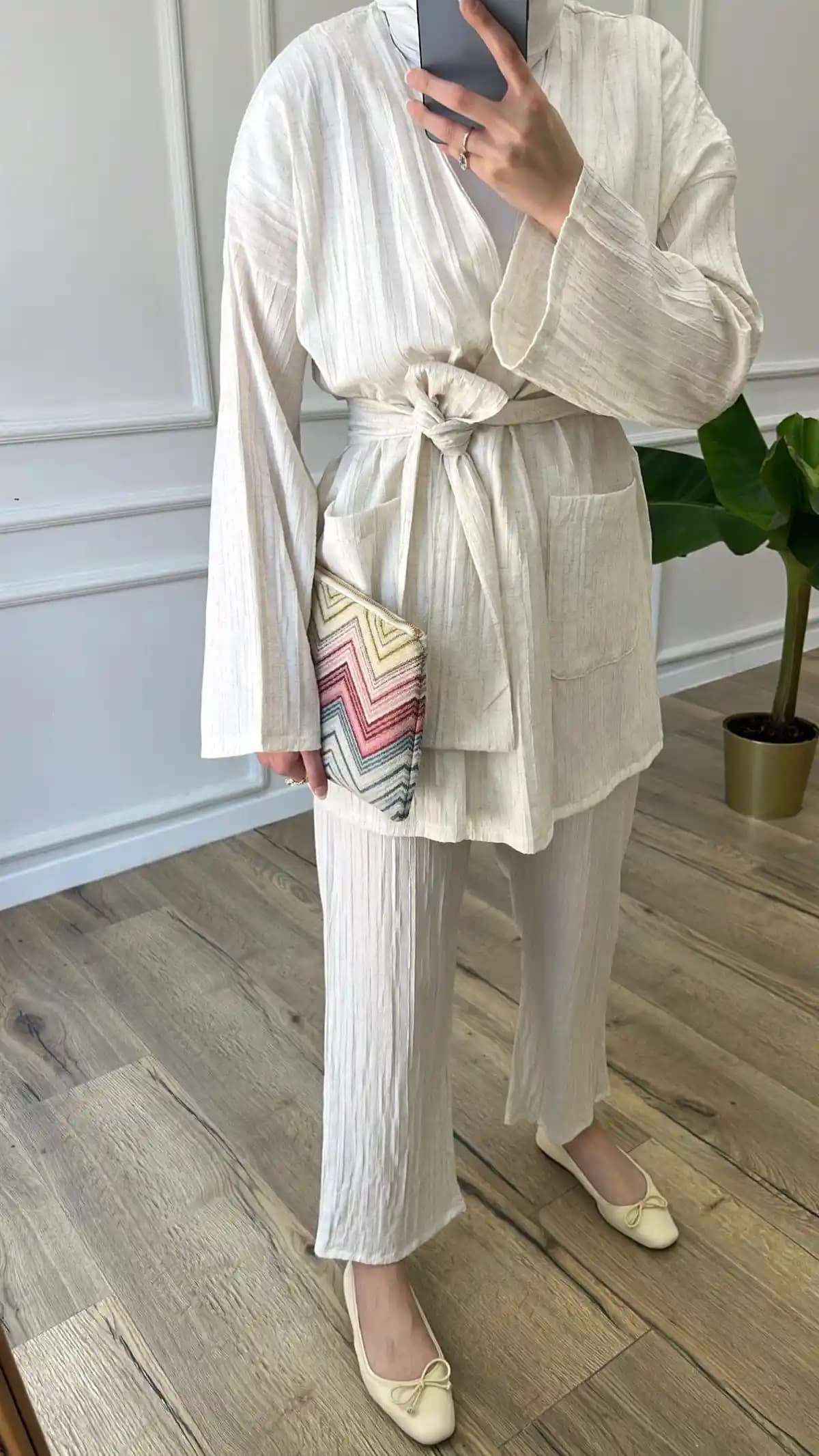 Müslin Kimono Takımı: Doğal Kumaşlarla Şıklık ve Konforun Modern Buluşması