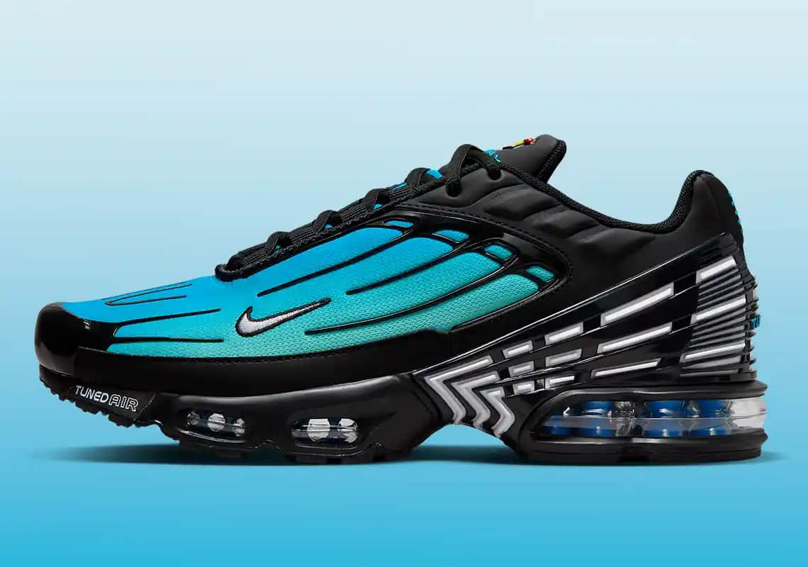 Nike Air Max 3: Spor ve Şıklığın Mükemmel Buluşması Modern Tasarım ve Teknolojiyle Öne Çıkan Ayakkabı