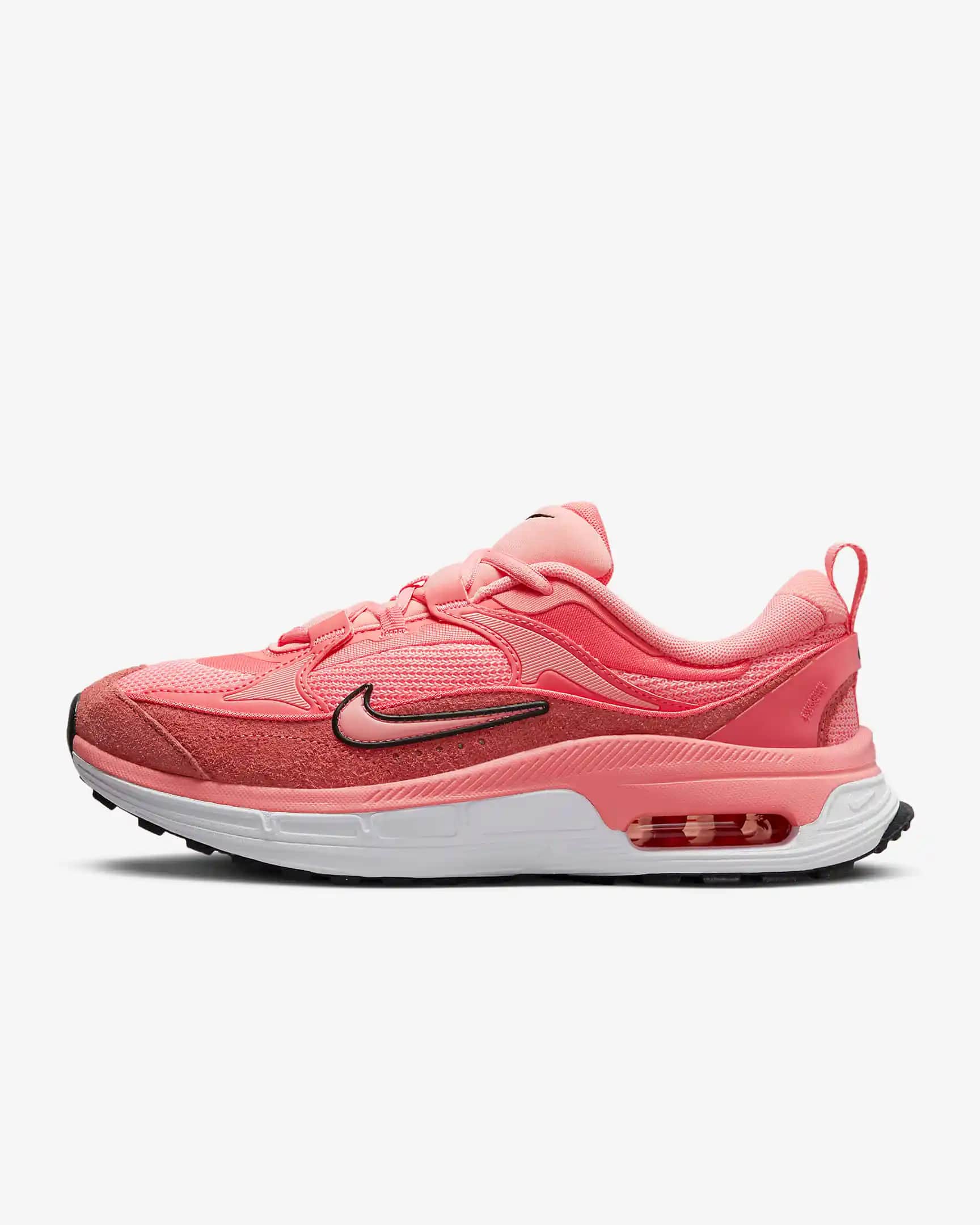Nike Air Max Bliss: Konfor ve Şıklığı Bir Arada Sunan Modern Spor Ayakkabı Modeli
