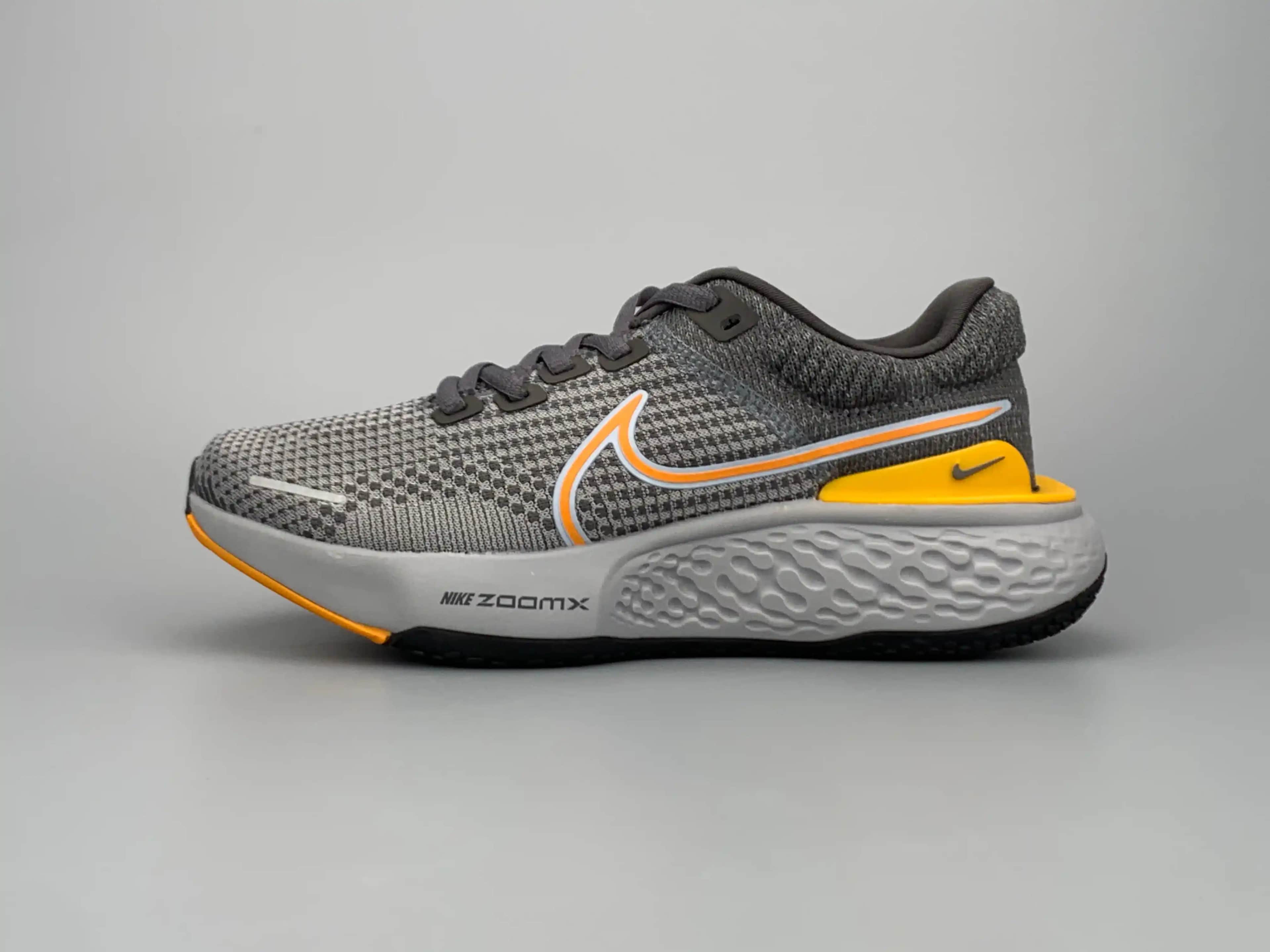 Nike Air ZoomX: Yüksek Performans ve Konfor Sunan Spor Ayakkabıları ve Aksesuarlar