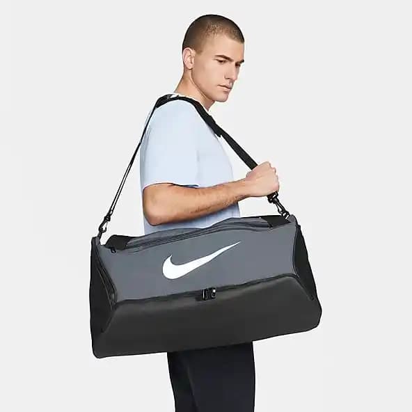 Nike Antrenman Çantası: Dayanıklı ve Şık Tasarımıyla Spor Hayatınıza Yenilik Katar