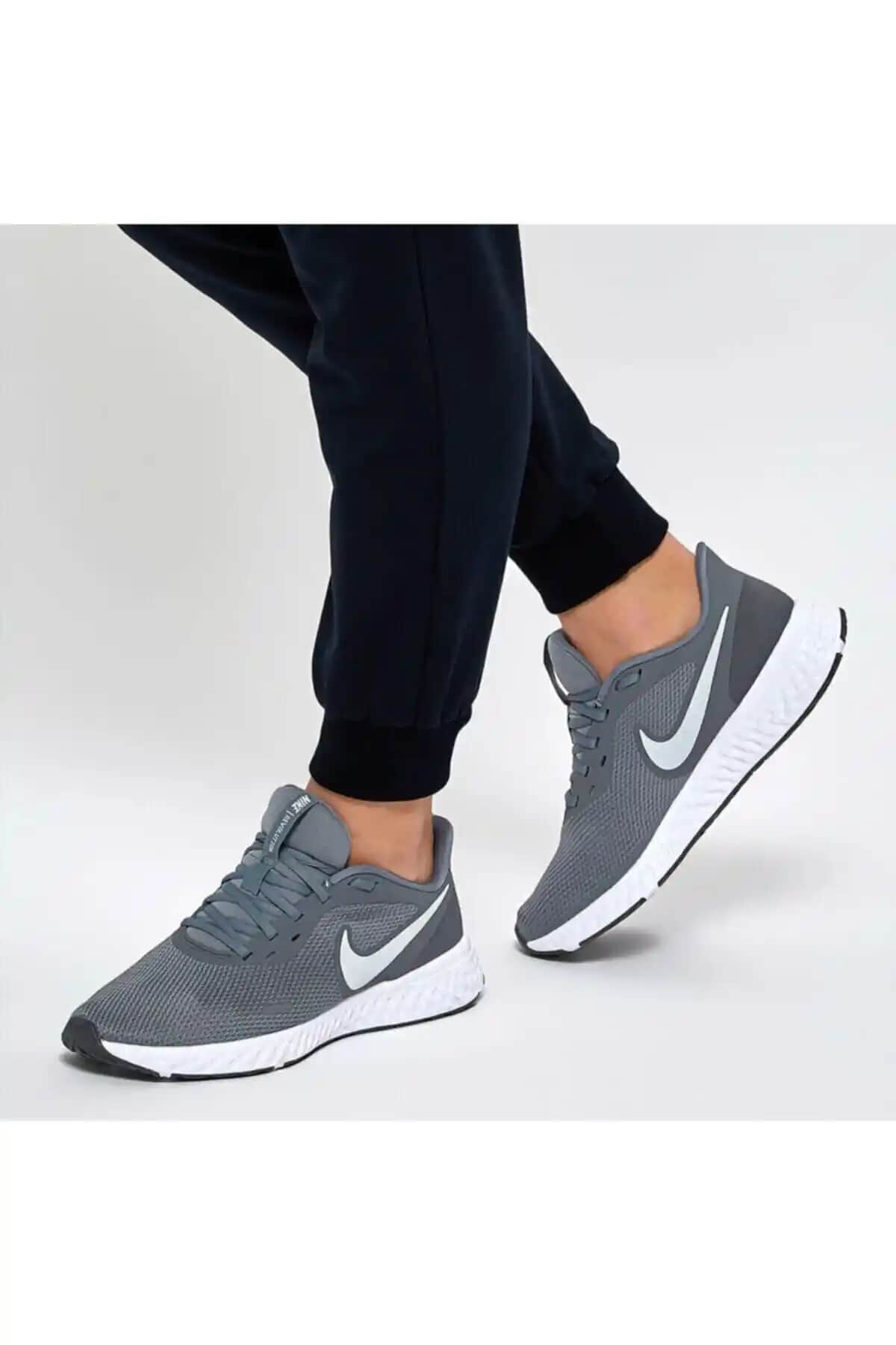 Nike Ayakkabılarında Kalite ve Fiyat Dengesi: Optimum Fiyatlar ve Tüketici Tercihleri
