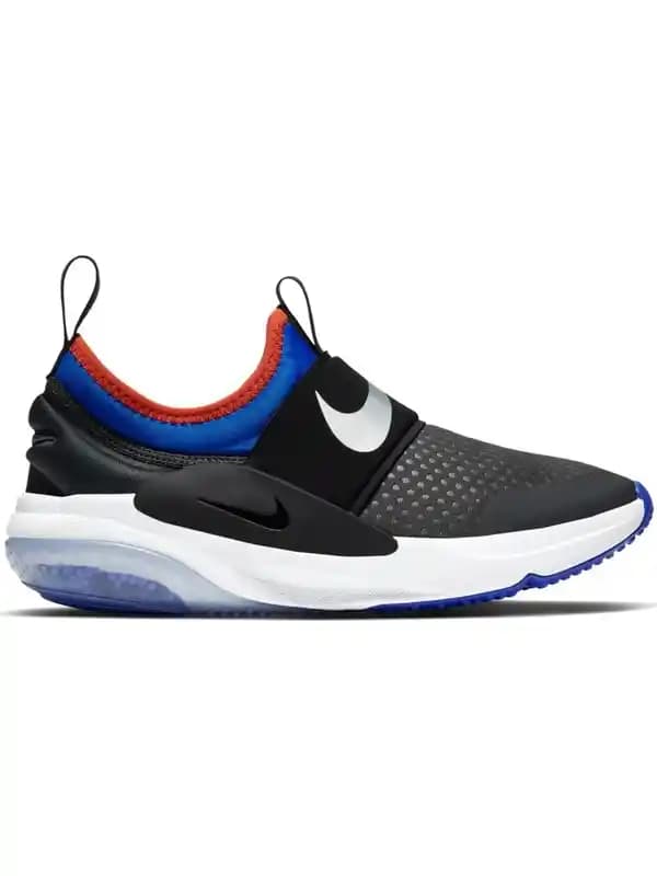 Nike Bağcıksız Bayan Spor Ayakkabıları: Rahatlık ve Şıklığın Modern Buluşması