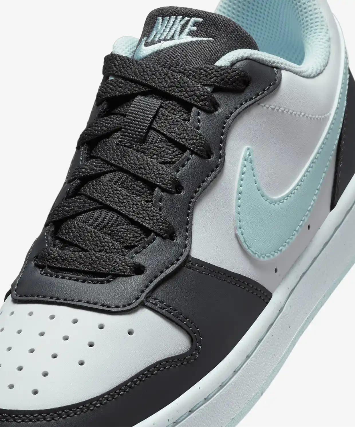 Nike Borough Low Kadın Ayakkabıları: Günlük Şıklık ve Konfor Sunan Modern Tasarımlar