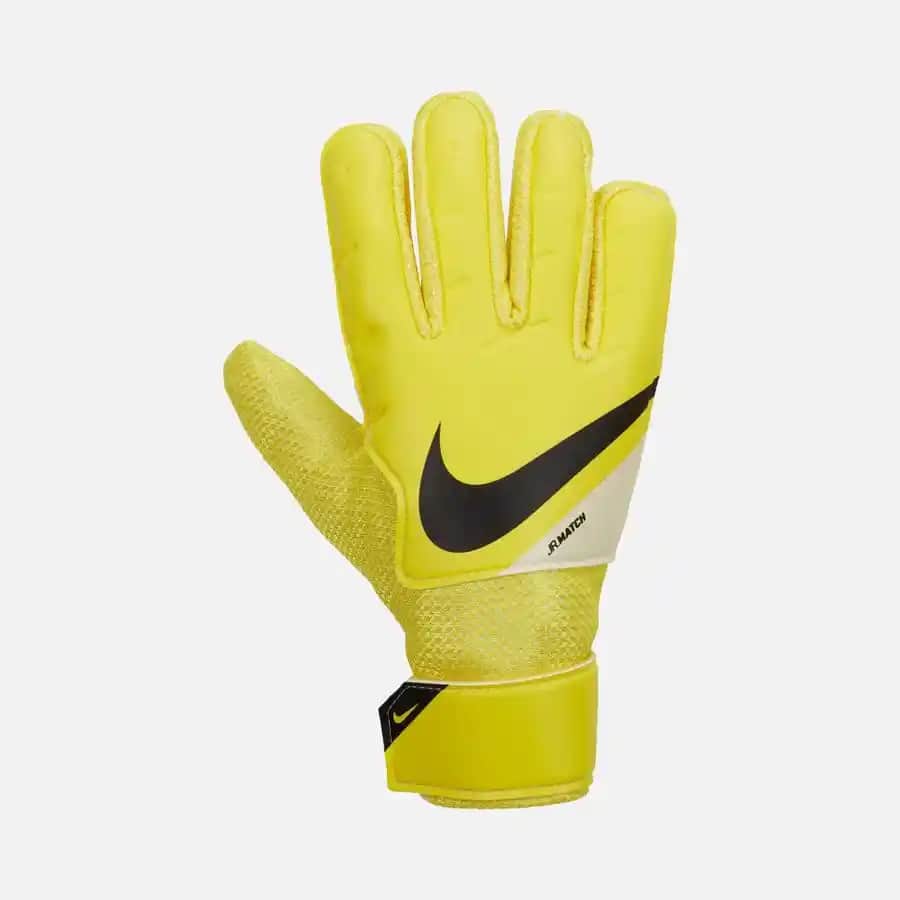 Nike Çocuk Kaleci Eldivenleri: Güç ve Konfor Sunan Modern Spor Ekipmanları