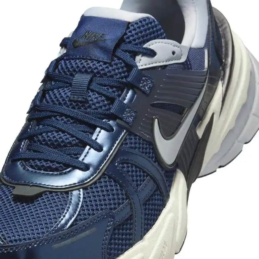 Nike Erkek Sneaker'lar: Modern Erkekler İçin Şıklık ve Performansı Bir Arada Sunar