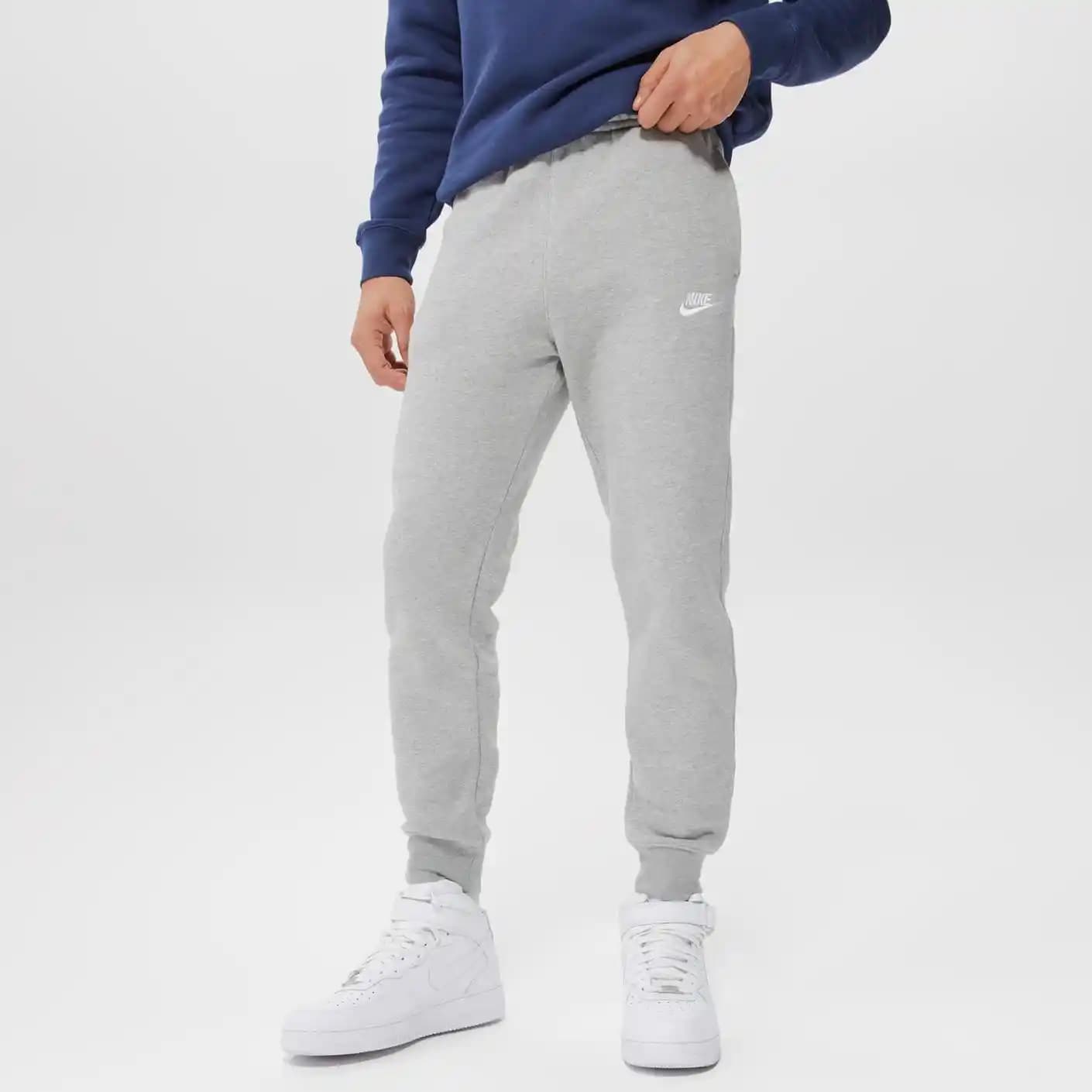 Nike Gri Eşofman Takımı: Modern Spor ve Günlük Şıklık İçin En İyi Seçenekler