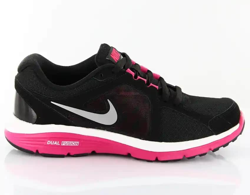 Nike Hava Tabanlı Ayakkabılar: Konfor ve Stil Sunan Modern Spor ve Günlük Modeller