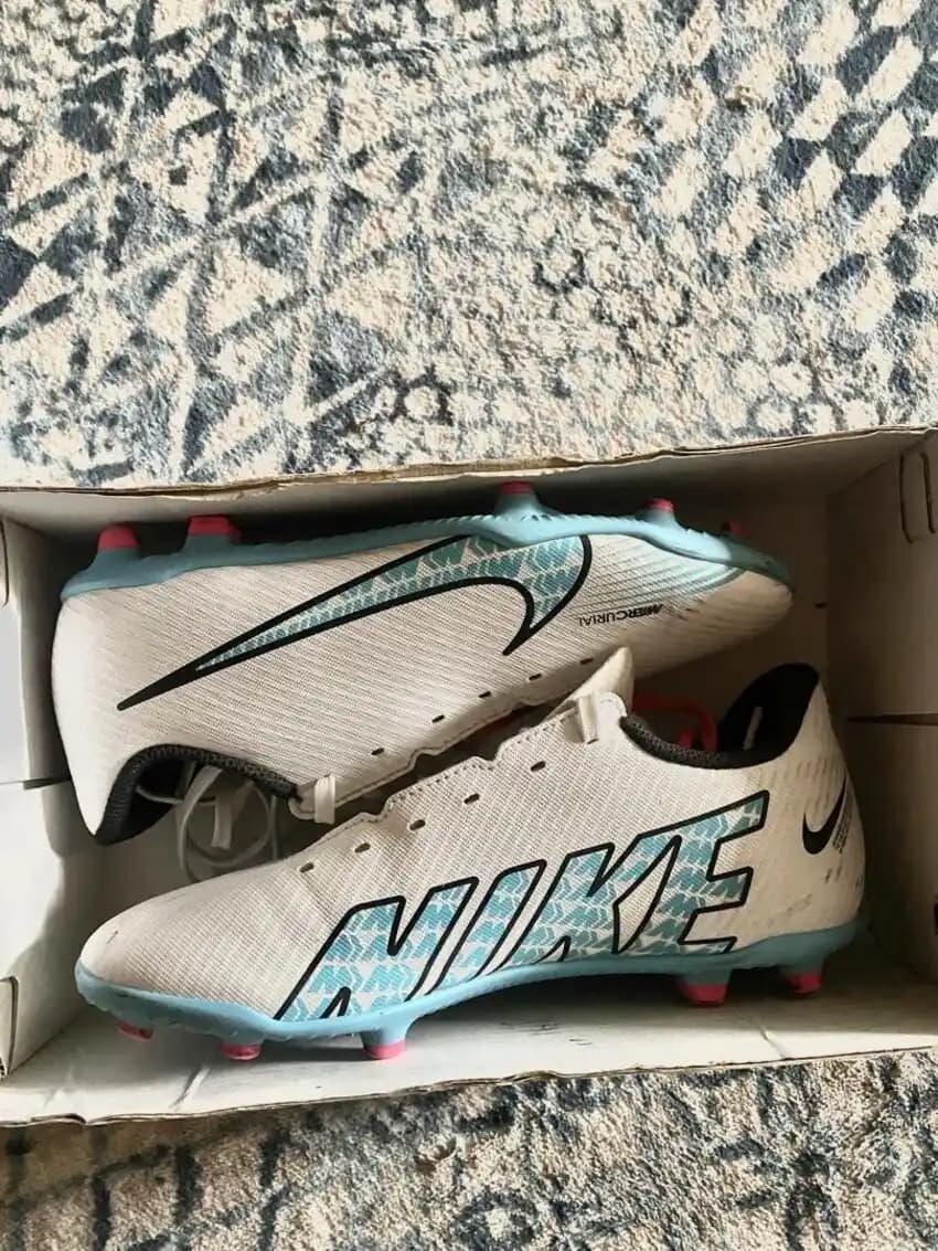 Nike Orijinal Kramponlar: Performansı Artıran Modern Spor Giyim Ürünleri
