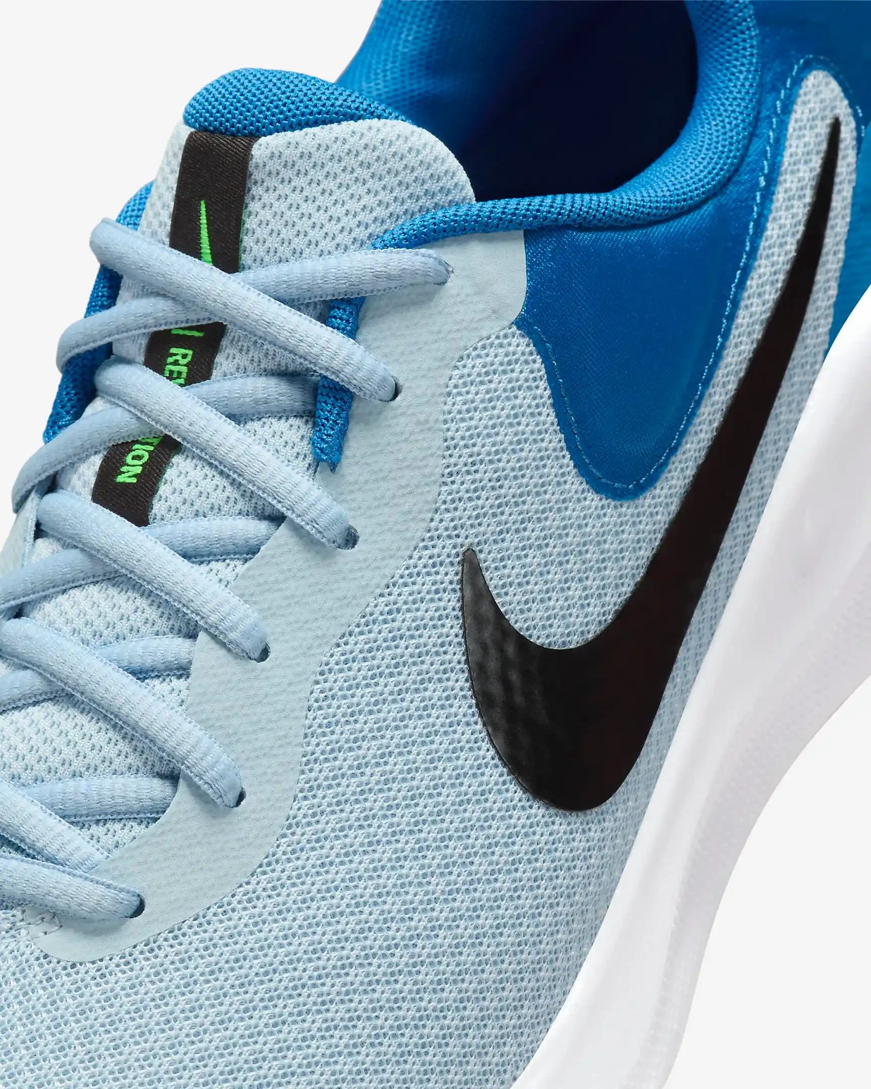 Nike Revolution 7: Güncel ve Şık Çok Yönlü Koşu ve Günlük Kullanım Ayakkabısı