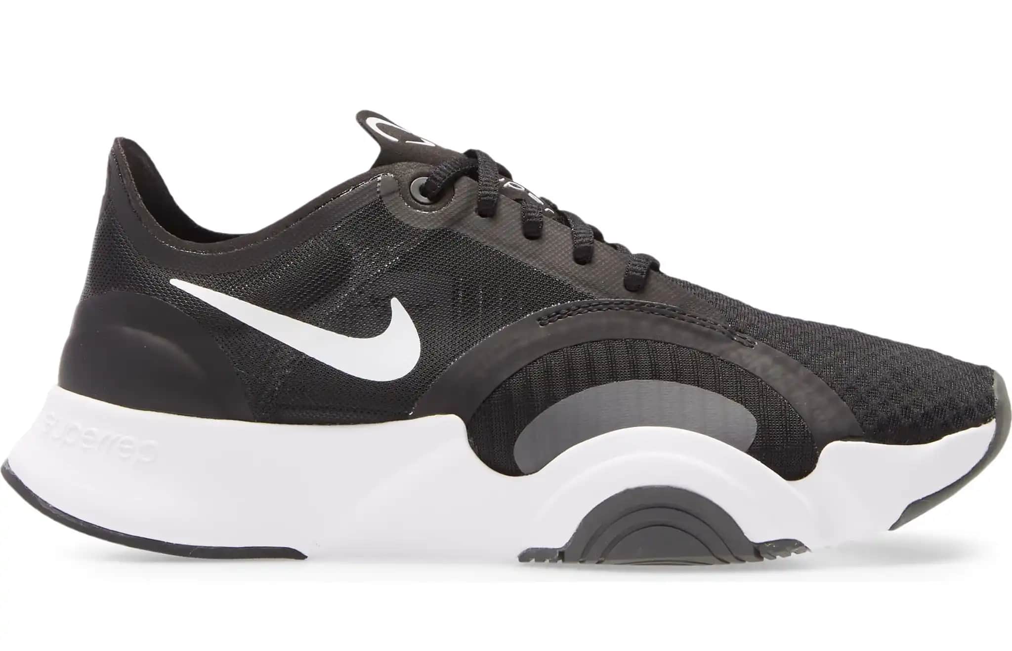 Nike SuperRep Go: Performans ve Konfor Sunan Yenilikçi Spor Ayakkabısı Özellikleri ve Kullanım Alanları