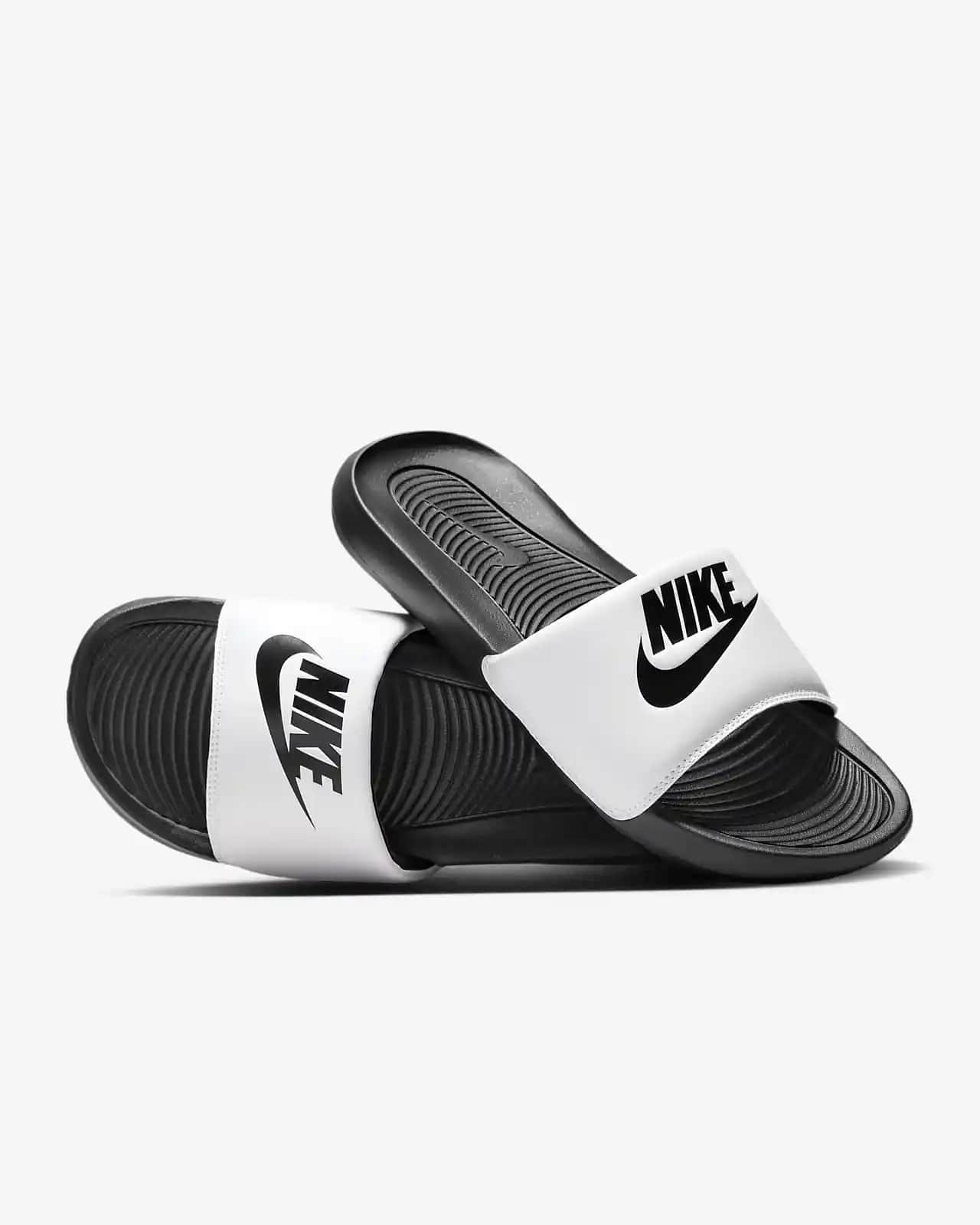 Nike Victori One Slide: Modern Tasarımı ve Konforuyla Yaz Aylarının Favorisi