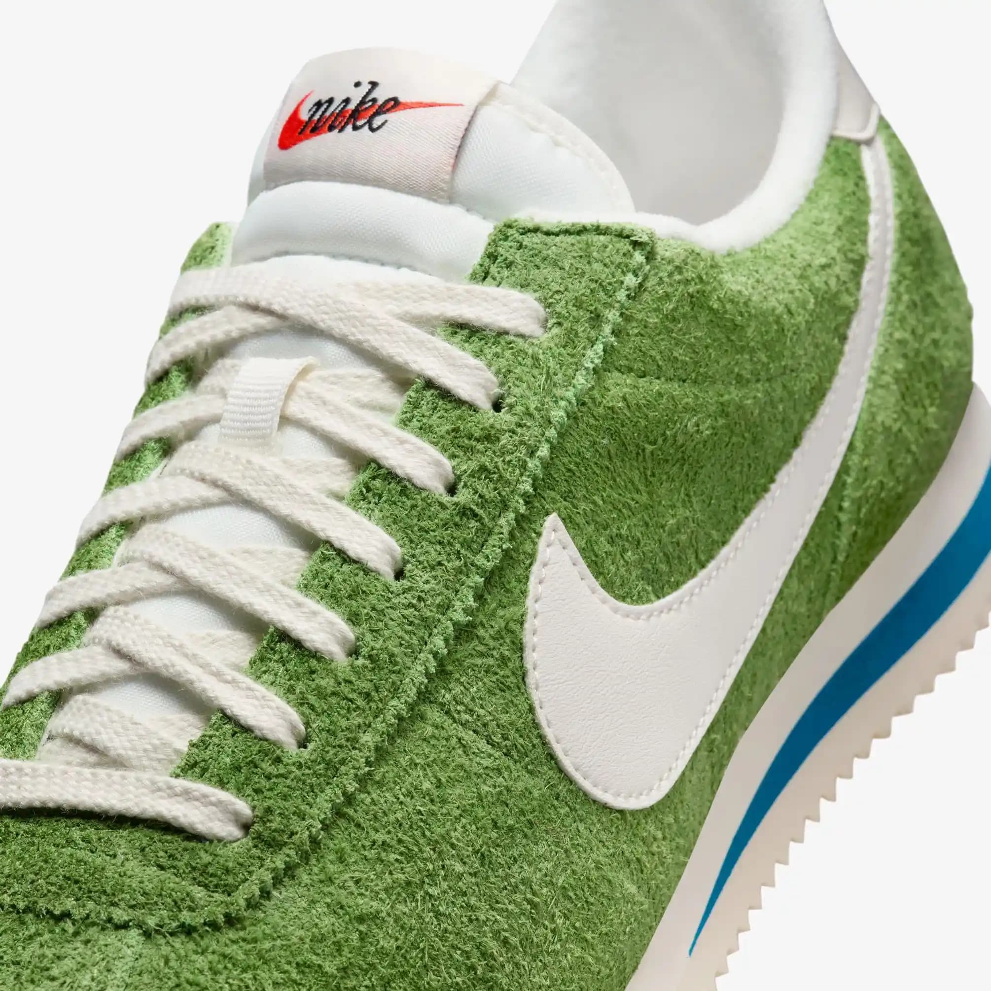 Nike Vintage Ayakkabılar: Zamansız Şıklık ve Rahatlık Sunan Koleksiyon Parçaları