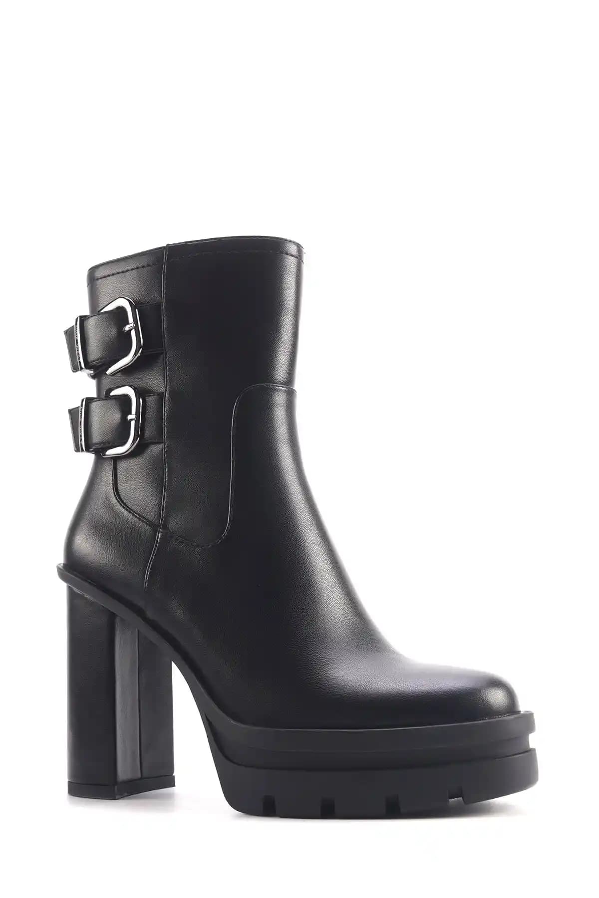 Nine West Bayan Bot Koleksiyonu: Şıklık ve Konforu Bir Arada Sunan Modeller
