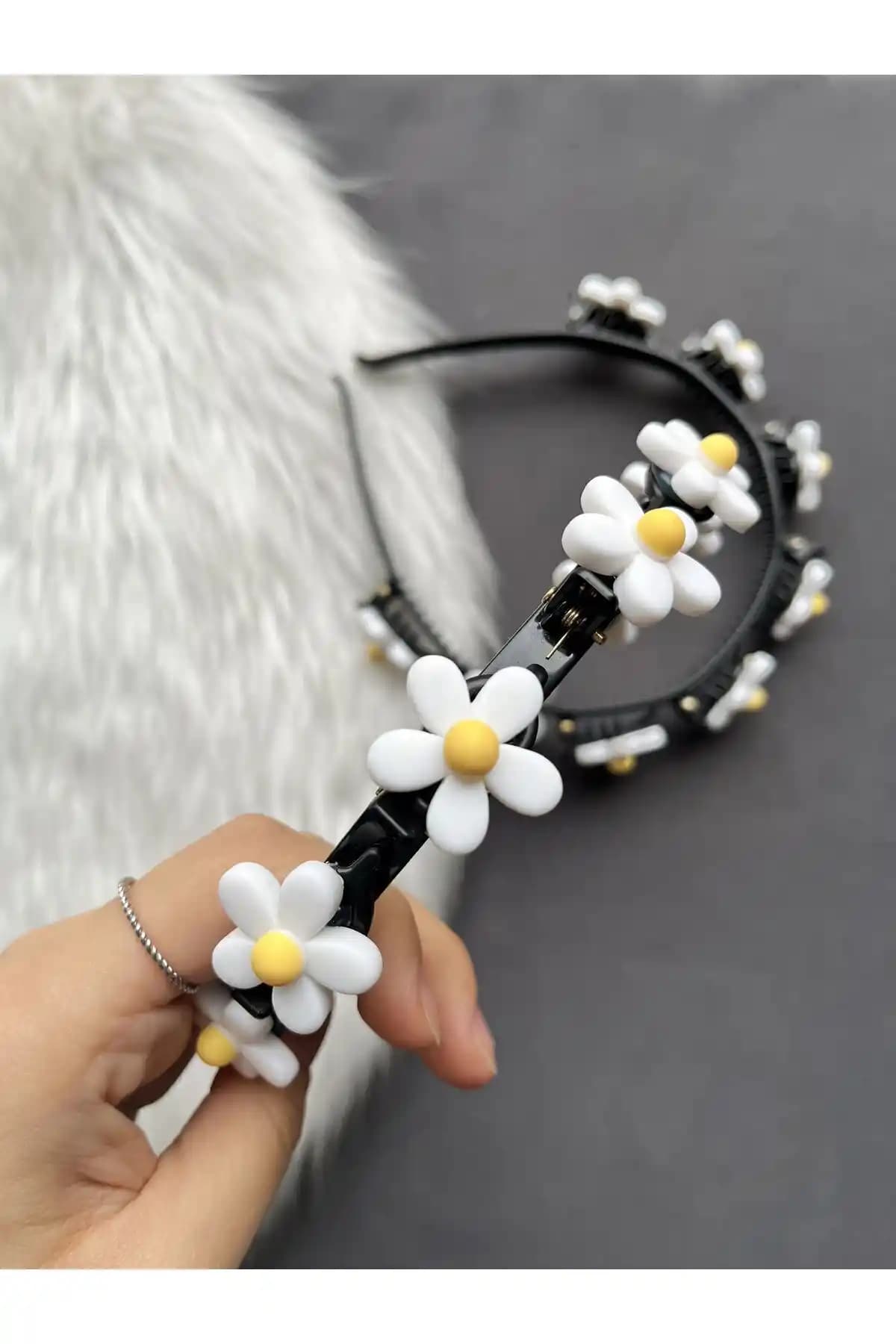 Papatyalı Toka Modası: Doğal Güzellik ve Zarafetin Şık Sembolü