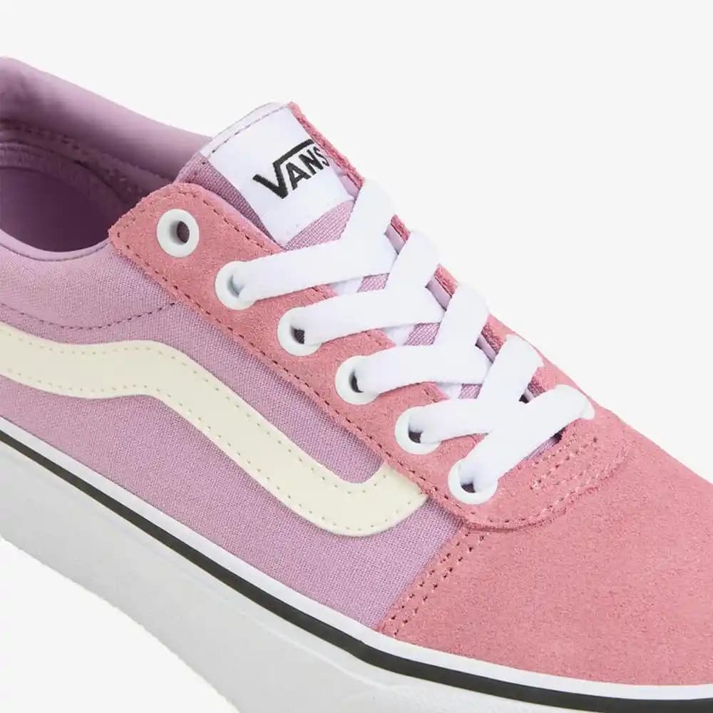 Pembe Vans Ayakkabılarıyla Tarzınızı Yansıtın ve Moda Trendlerine Uyum Sağlayın