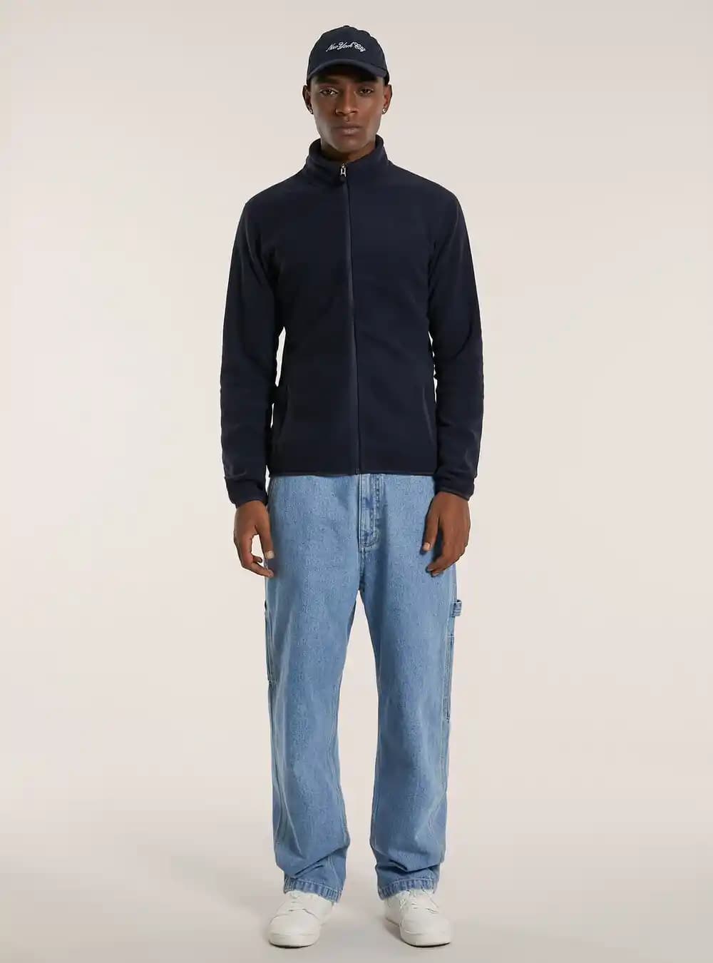 Polar Fleece Nedir? Özellikleri, Kullanım Alanları ve Moda Trendleri