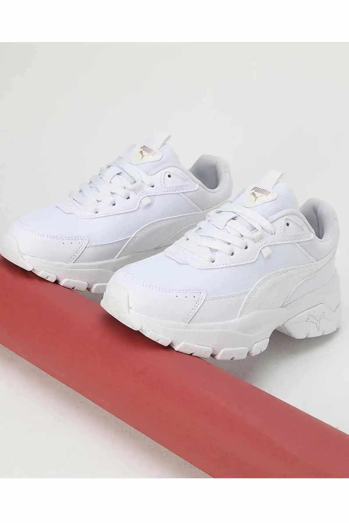 Puma Yüksek Taban Spor Ayakkabıları: Moda ve Fonksiyonelliği Bir Arada Sunan Seçenekler