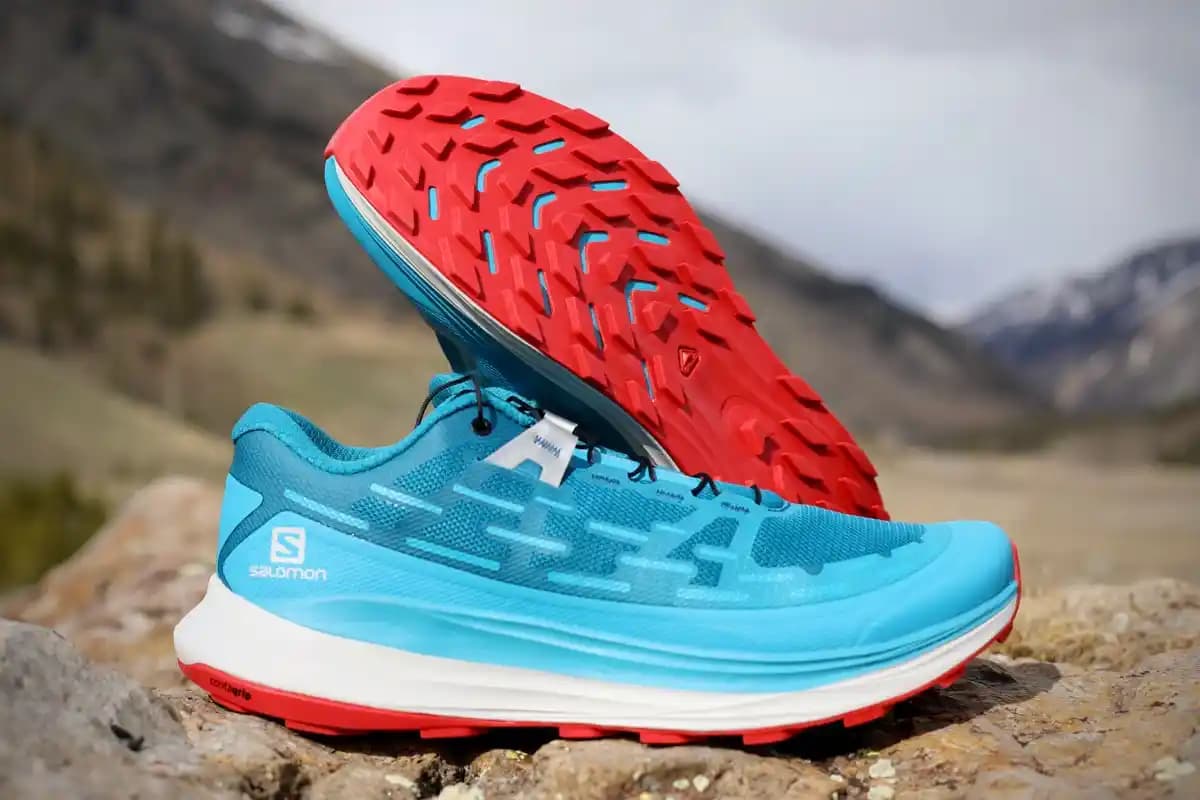 Salomon Ultra Glide: Yüksek Performanslı Koşu ve Outdoor Giyim Ayakkabısı Özellikleri
