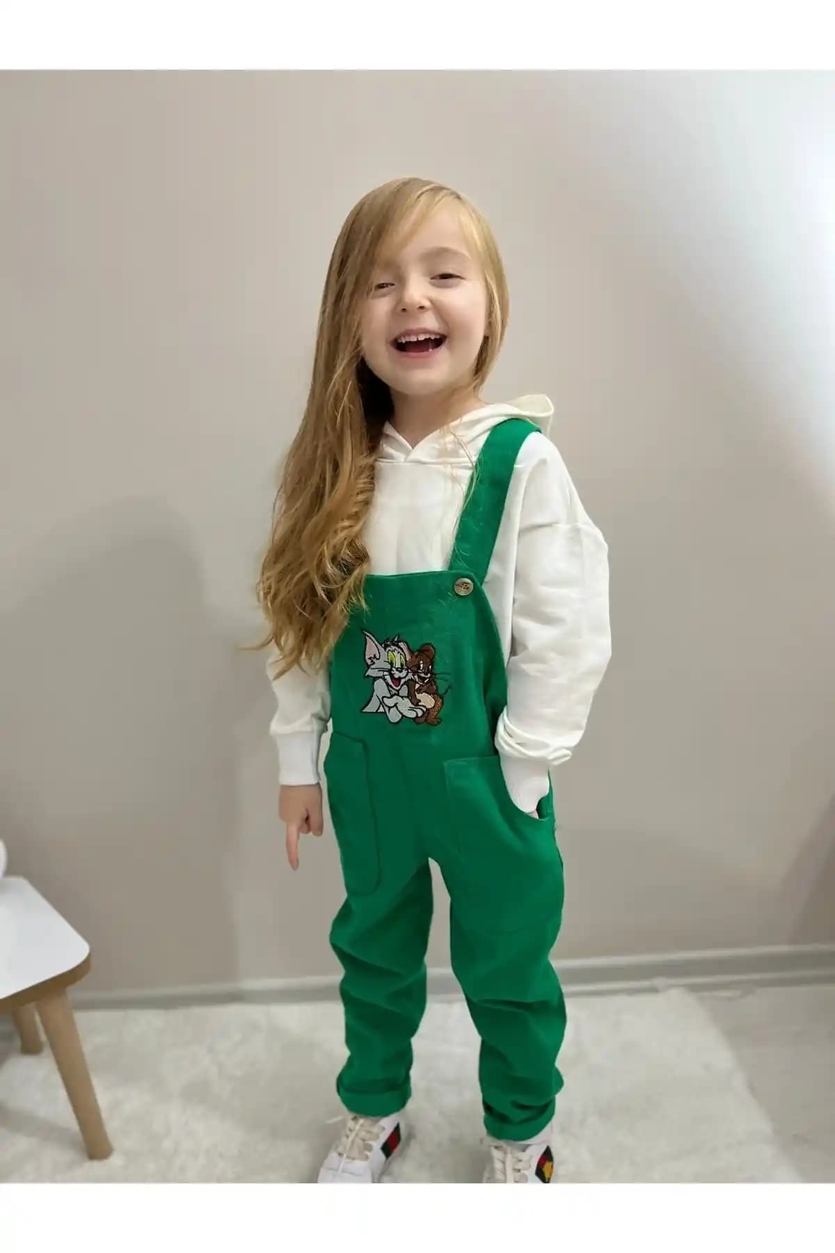 Salopet Çocuk Modasında Rahatlık ve Şıklığın Güncel Trendleri