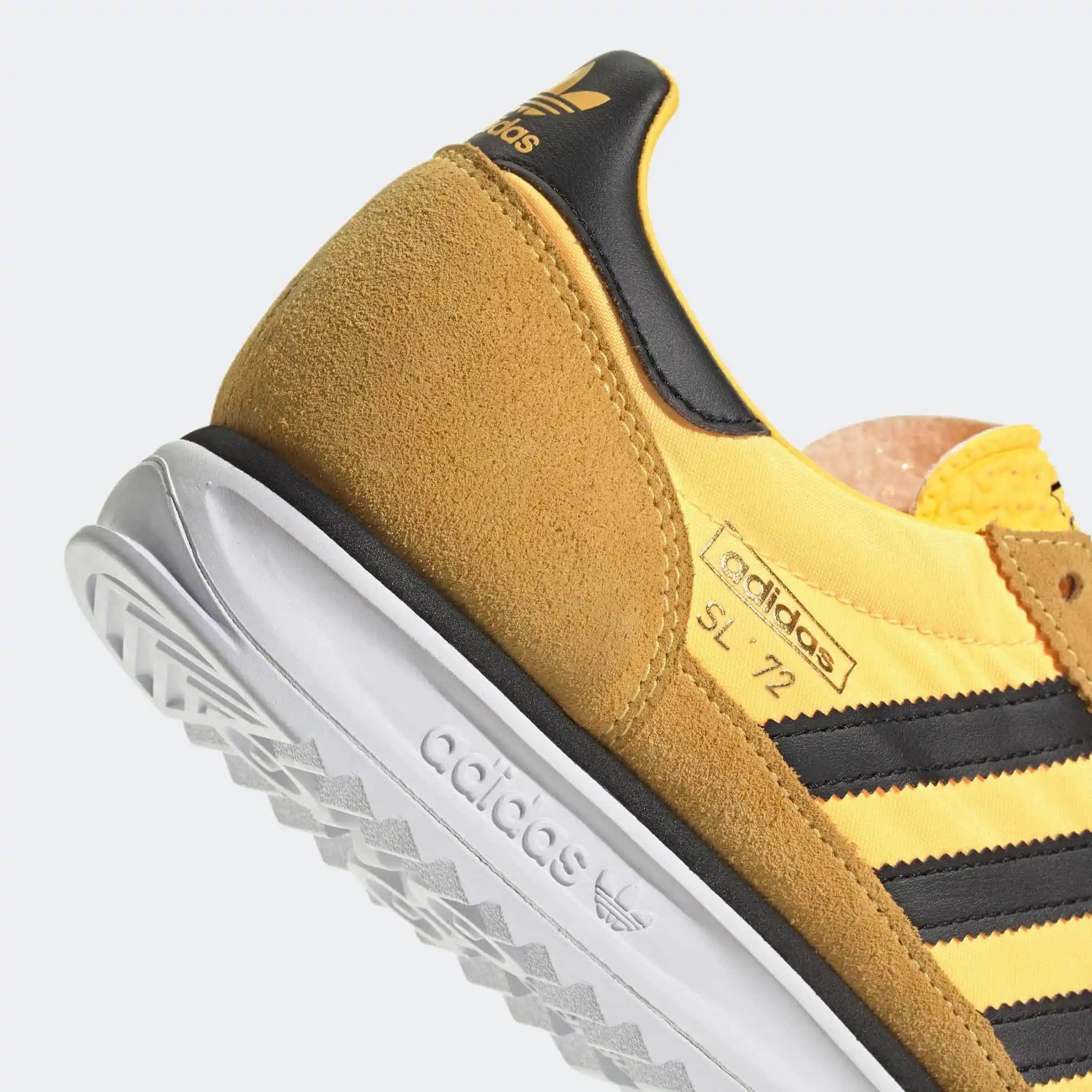Sarı Adidas Ayakkabılar: Şıklık ve Konforu Bir Arada Sunan Modern Tasarımlar
