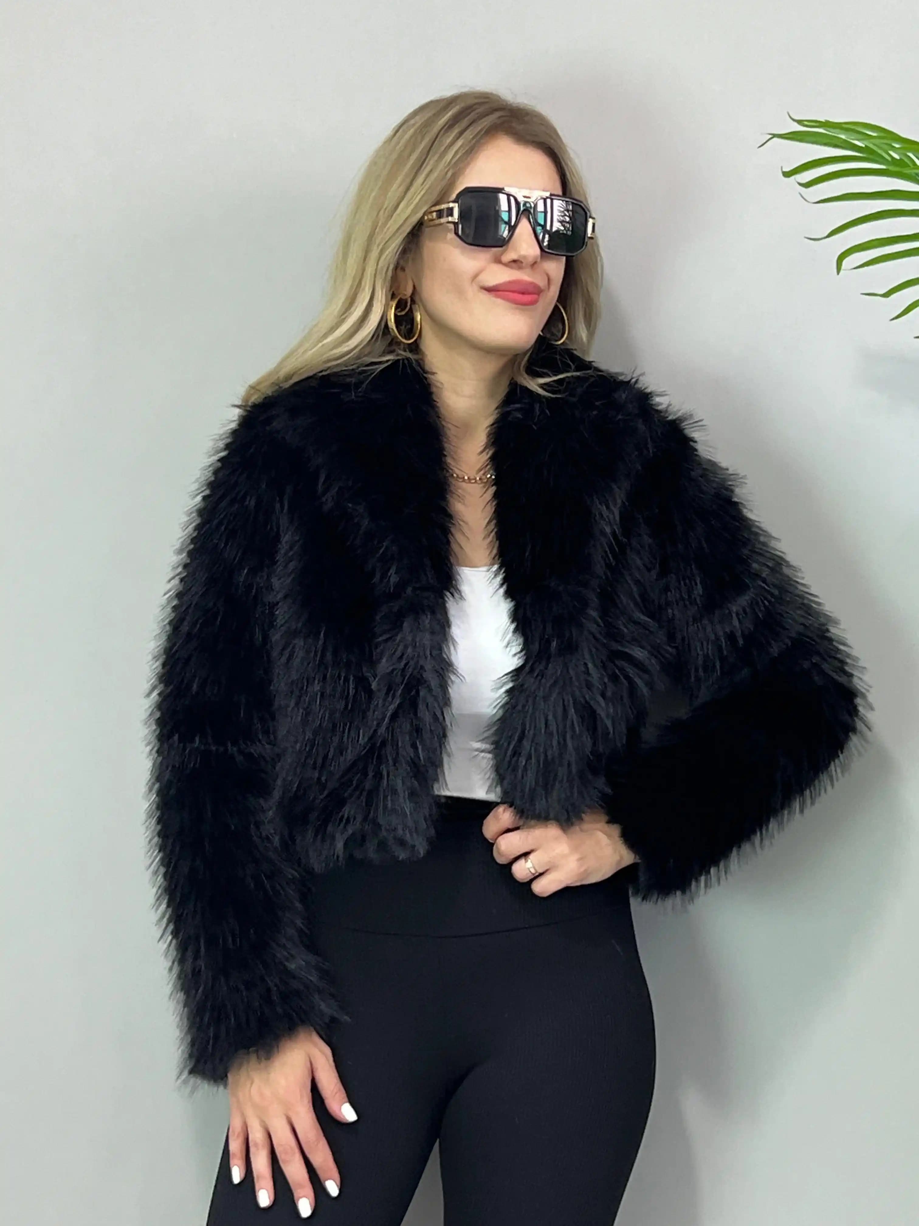 Siyah Kurk Nedir? Moda Trendleri ve Stil İpuçlarıyla Güncel Kullanım Rehberi