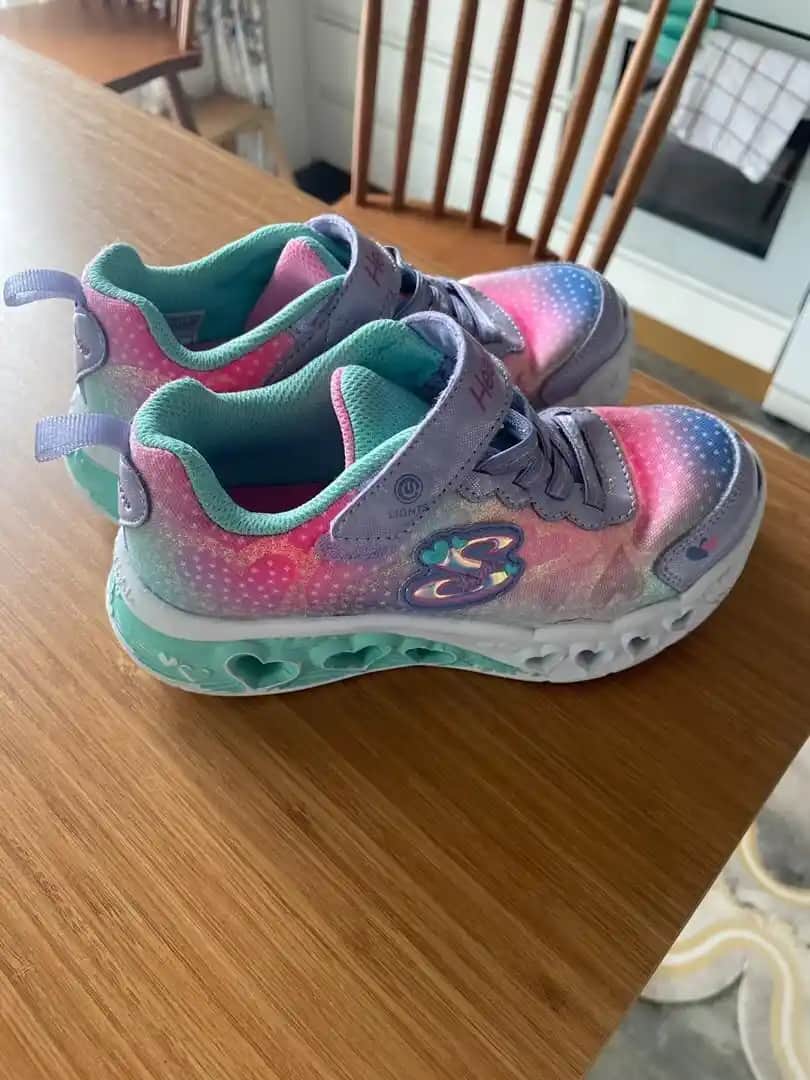Skechers 29 Numara Ayakkabılar: Büyük Ayaklar İçin Konfor ve Şıklığın Buluşması