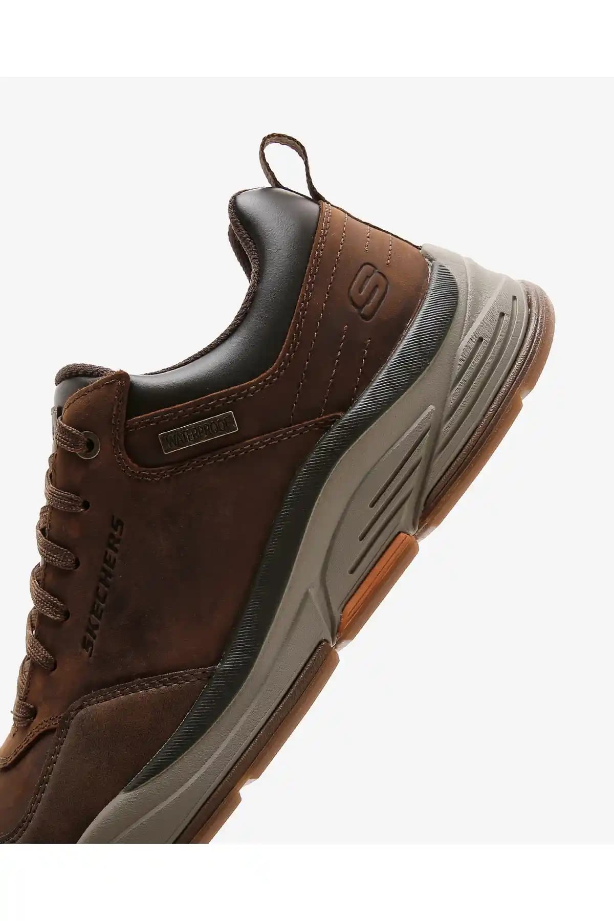 Skechers Erkek Kahverengi Ayakkabılarla Tarzınızı Yükseltin ve Gün Boyu Konforun Tadını Çıkarın