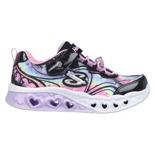 Skechers Flutter Heart Lights Ayakkabılarıyla Giyim ve Aksesuar Trendlerinde Yenilik