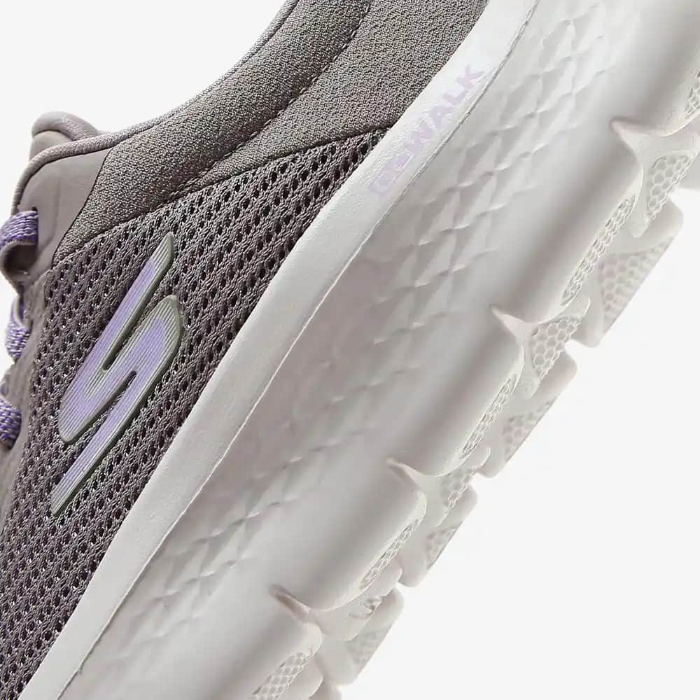 Skechers Go Walk Flex Kadın Ayakkabıları: Konfor ve Şıklığın Mükemmel Buluşması