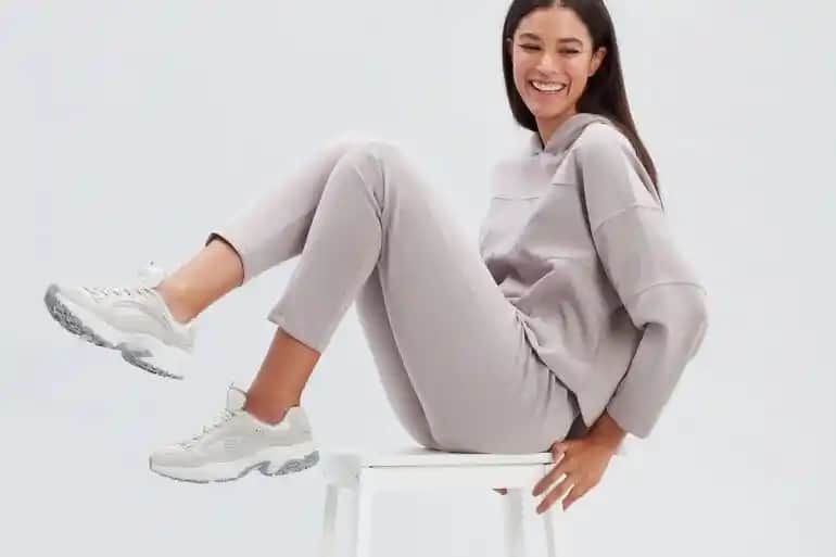 Skechers Kadın Yeni Sezon Koleksiyonu: Moda ve Konforun Buluştuğu Ayakkabılar