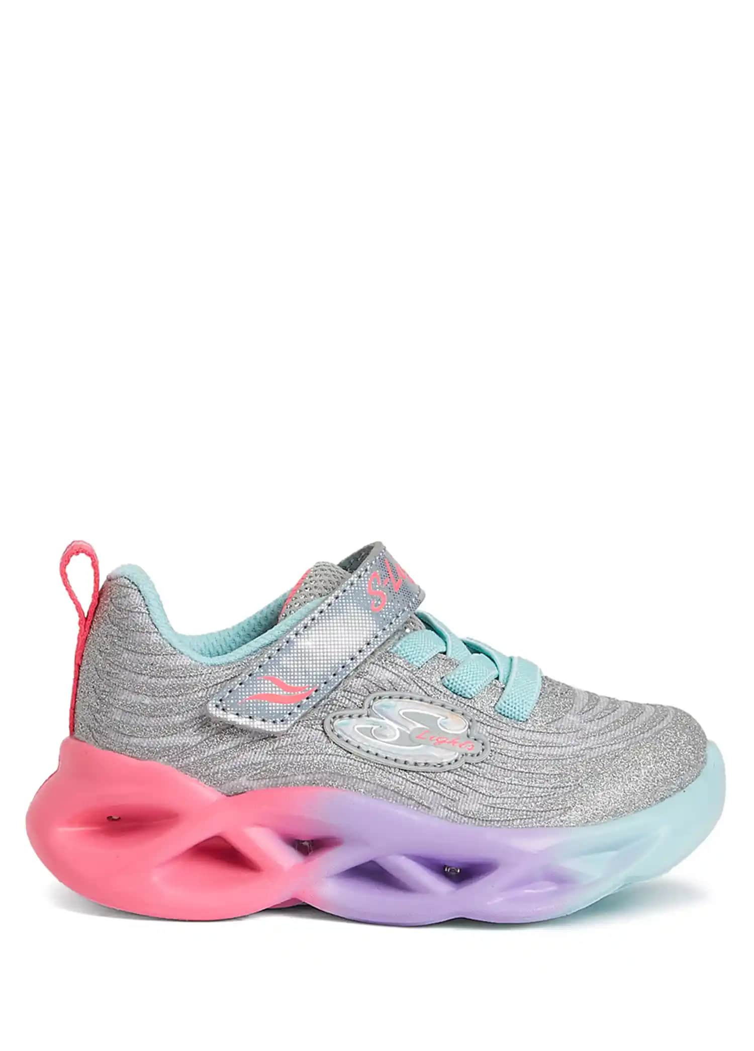 Skechers Kız Bebek Ayakkabıları: Konfor ve Şıklık Sunan Güvenilir Seçenekler