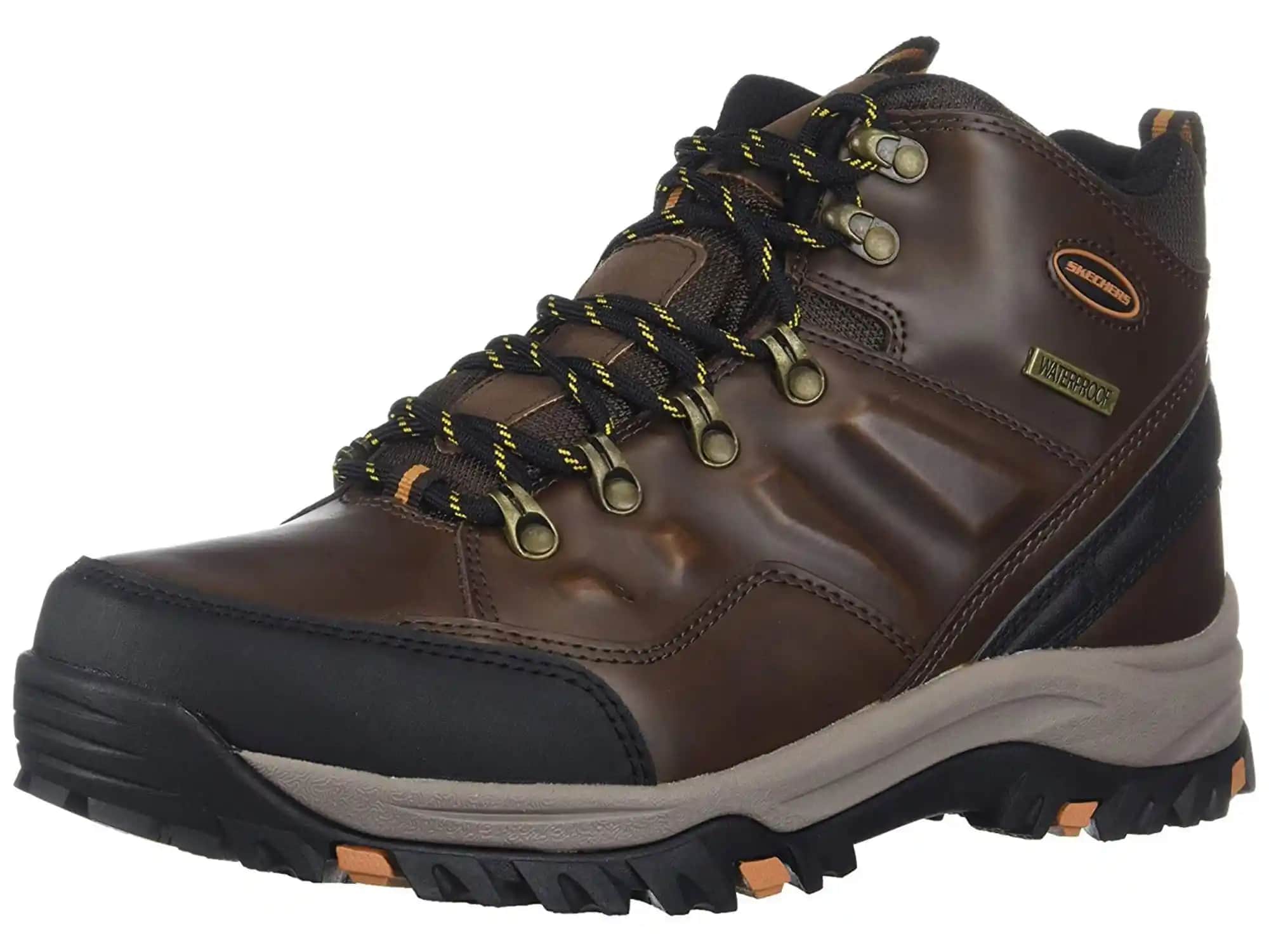 Skechers Su Geçirmez Ayakkabılar: Modern Tasarım ve Dayanıklılık ile Konforun Buluşması