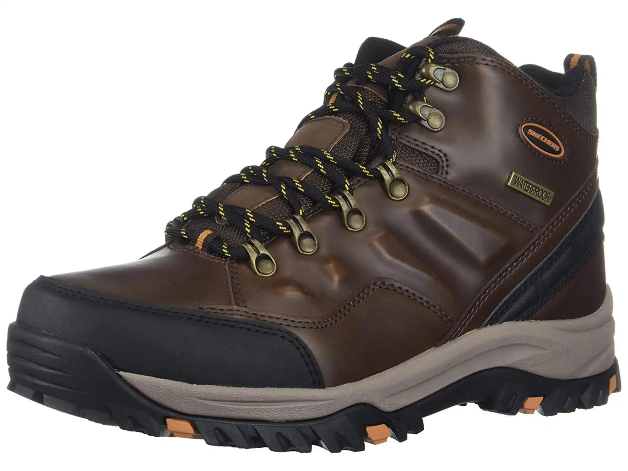 Skechers Su Geçirmez Ayakkabılar: Modern Tasarım ve Dayanıklılık ile Konforun Buluşması