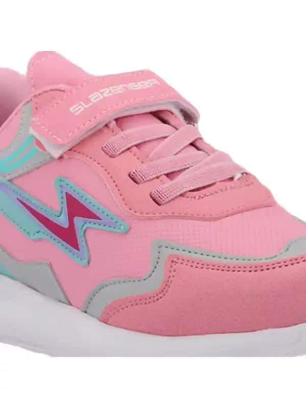 Slazenger Bebek Ayakkabıları: Güvenilir ve Şık Seçeneklerle Çocuklar İçin Uygun Ayakkabılar