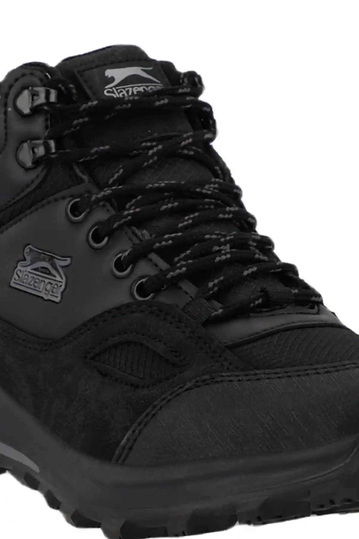 Slazenger Botlar: Dayanıklı ve Şık Tasarımlarla Her Mevsime Uygun Ayakkabı Seçenekleri