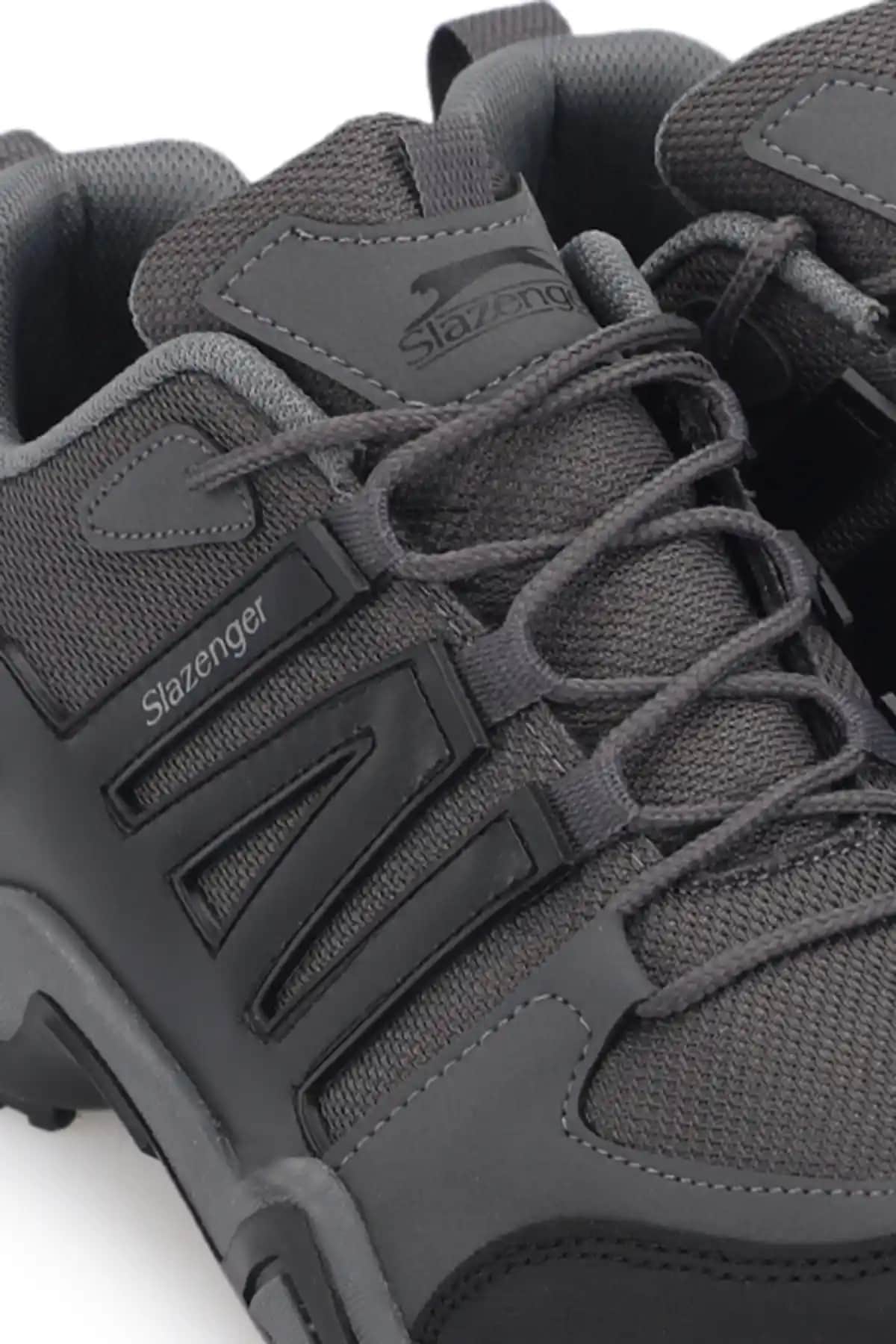 Slazenger Gri Spor Ayakkabılar: Şıklık ve Konforun Birleştiği Güncel Seçenekler