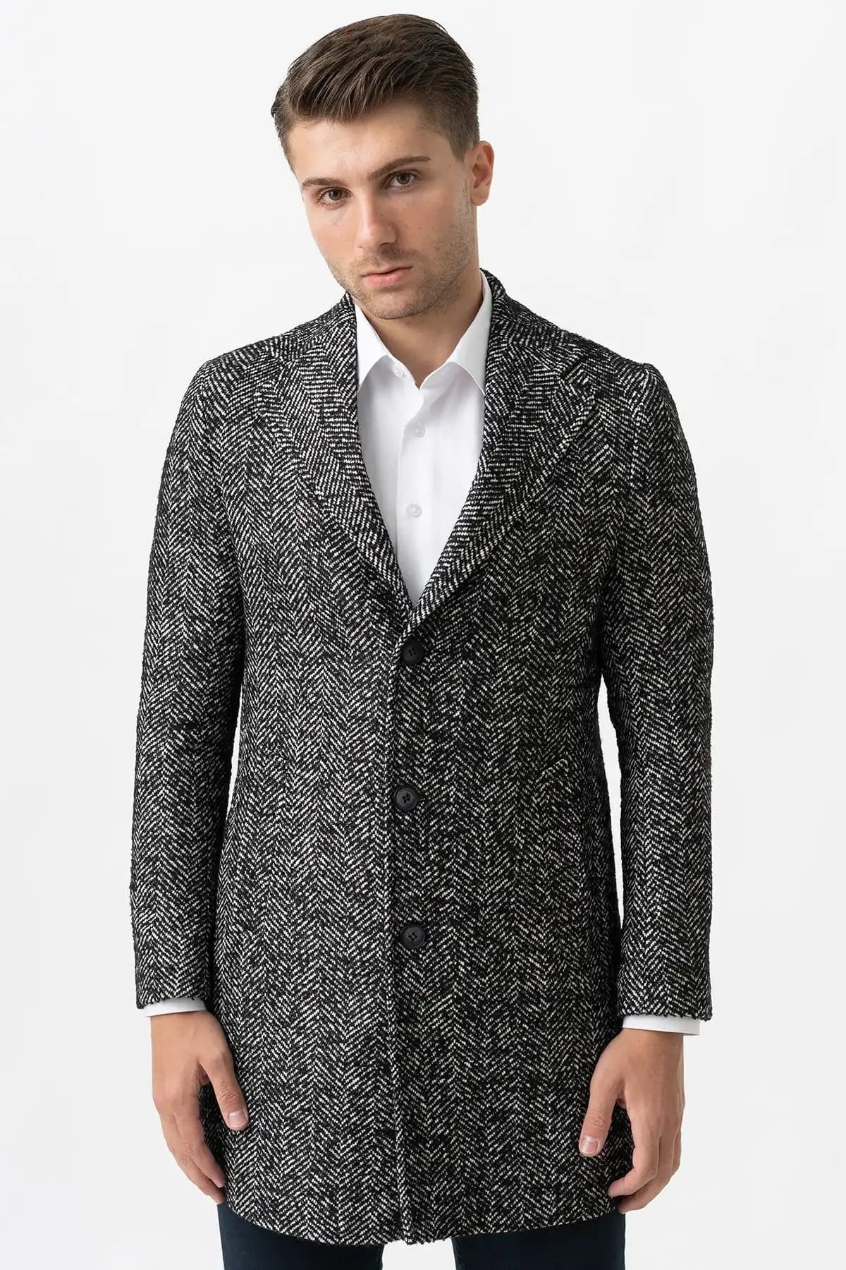 Slim Fit Kabanlar: Modern ve Fonksiyonel Tasarımlarla Şıklığınızı Yükseltin