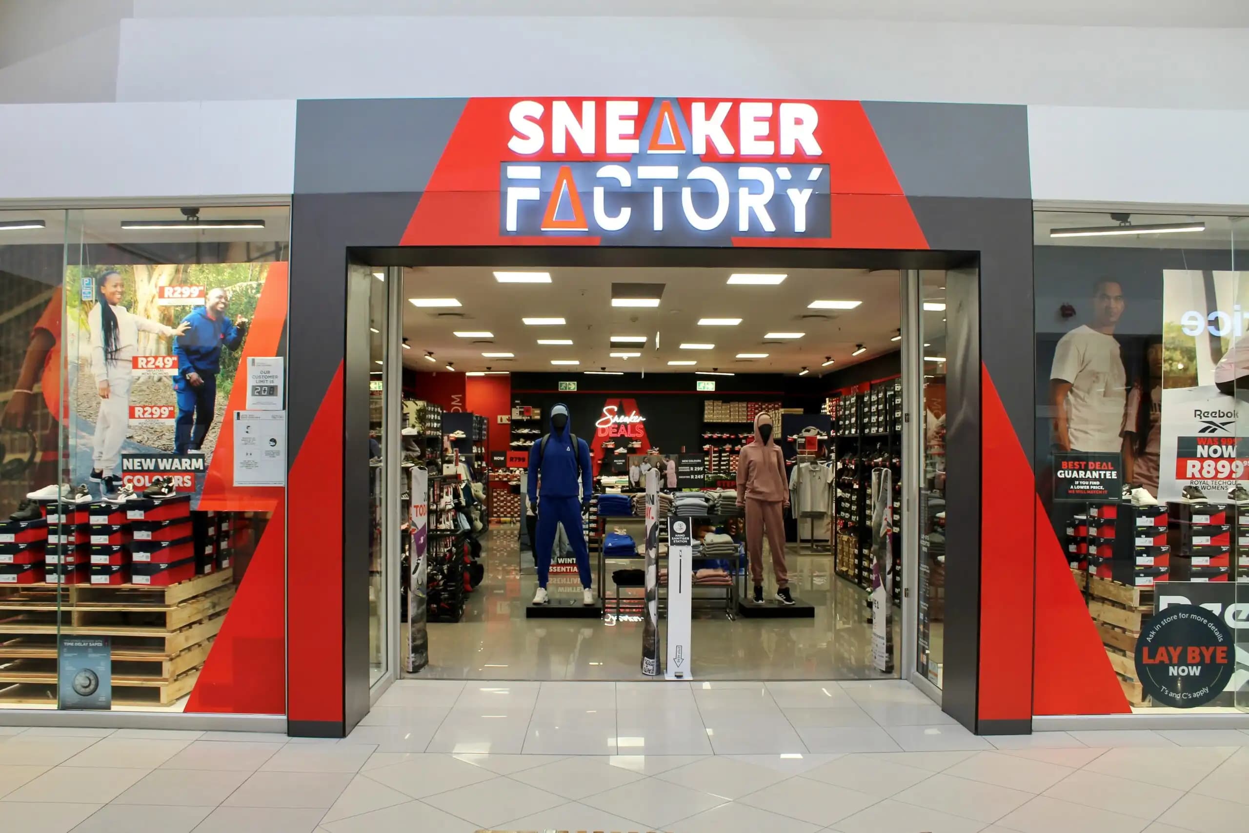 Sneaker Outletler: Uygun Fiyatlı ve Kaliteli Spor Ayakkabıları Keşfedin