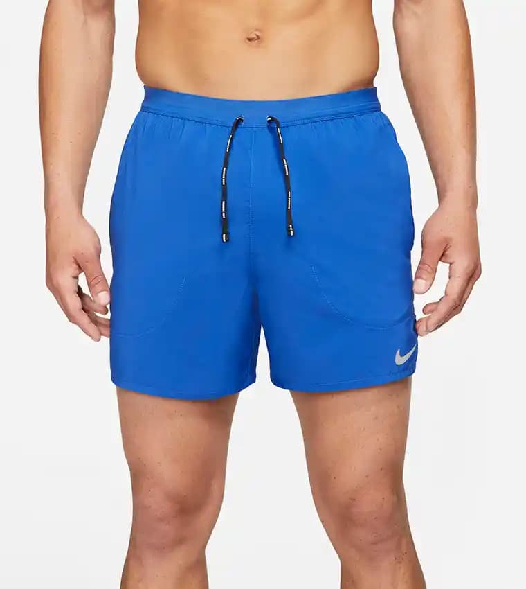 Şort Modası ve Kombinasyonları: Yaz Aylarında Rahatlık ve Şıklık İçin Rehber