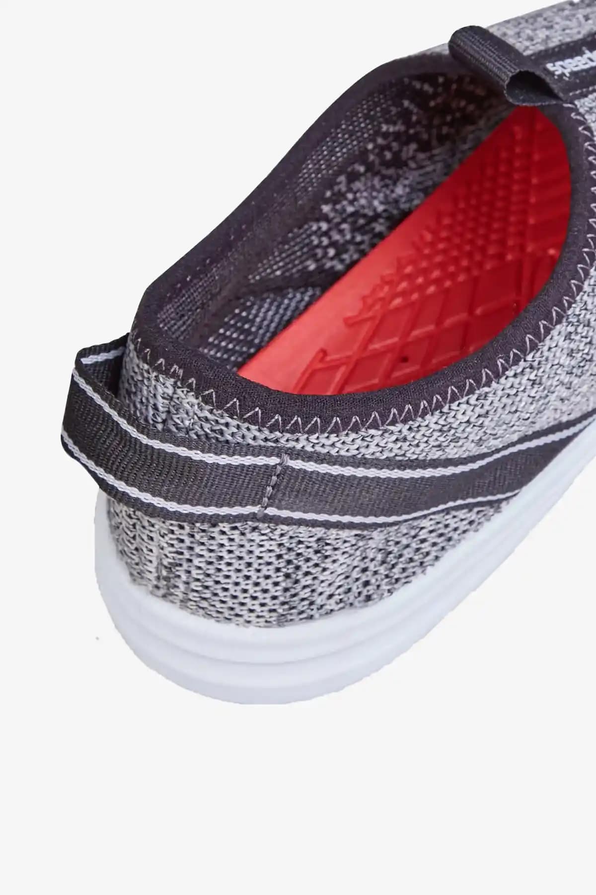 Speedo Deniz Ayakkabısı: Su Sporlarında Güvenlik ve Konforun Anahtarı