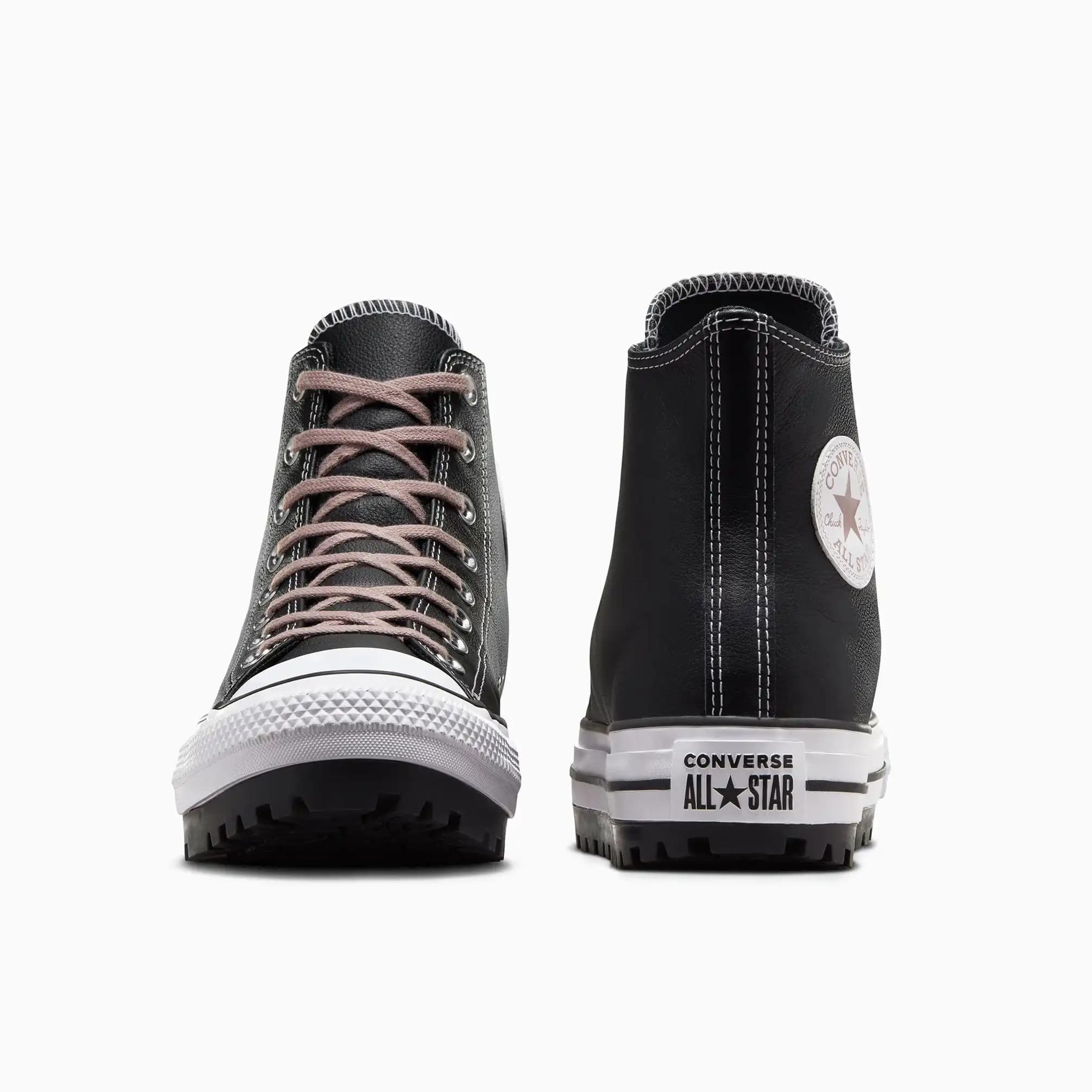 Su Geçirmez Converse Ayakkabılar: Moda ve İşlevselliğin Birleşimi