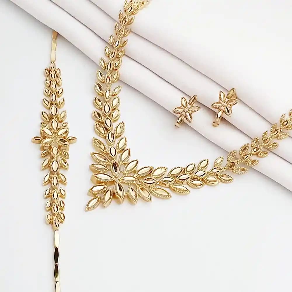 Takı Setleri: Tarzınızı Tamamlayan Şık ve Uygun Fiyatlı Aksesuar Seçenekleri