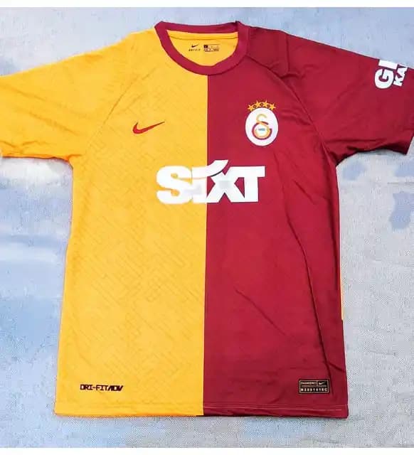 Taraftar Formaları: Takım Bağlılığını Gösteren Spor Giyim Ürünleri ve Trendler