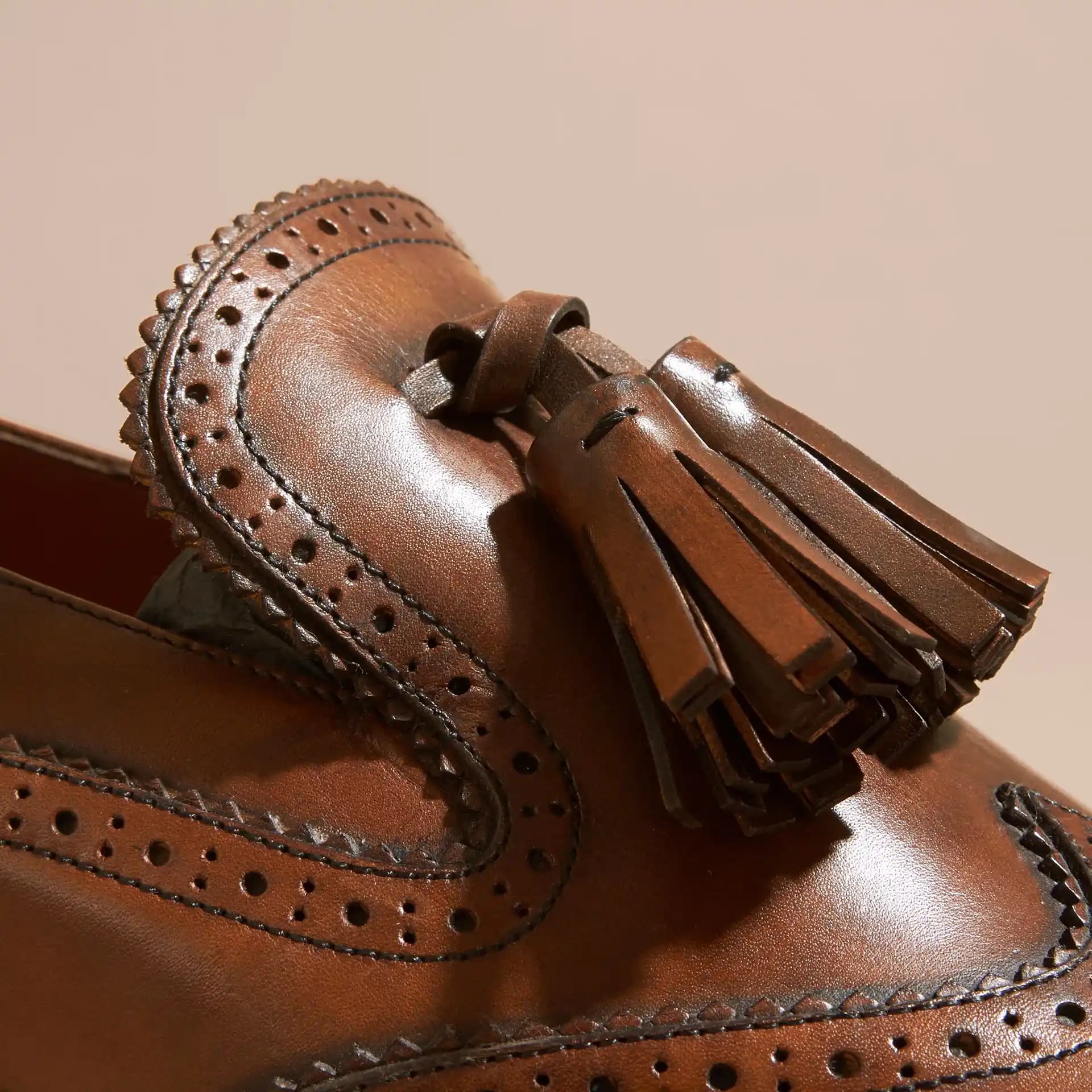 Tassel Loaferlar: Erkekler İçin Klasik ve Şık Ayakkabı Seçenekleri