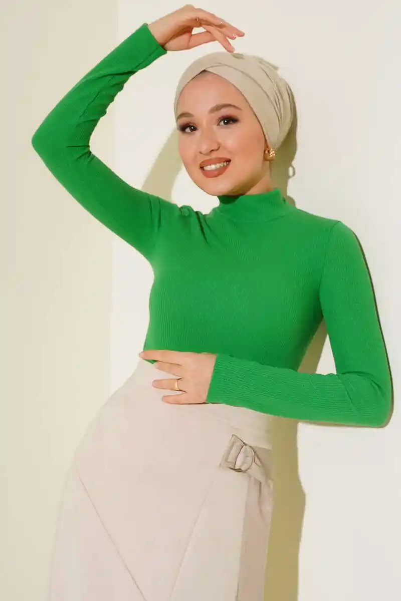 Tesettür Body Modelleri ve Trendleri: Şıklık ve Konforun Bir Arada Sunulduğu Giyim Seçenekleri