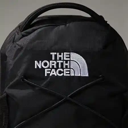 The North Face Canta: Dayanıklı ve Şık Dağcılık ve Günlük Kullanım Sırt Çantası