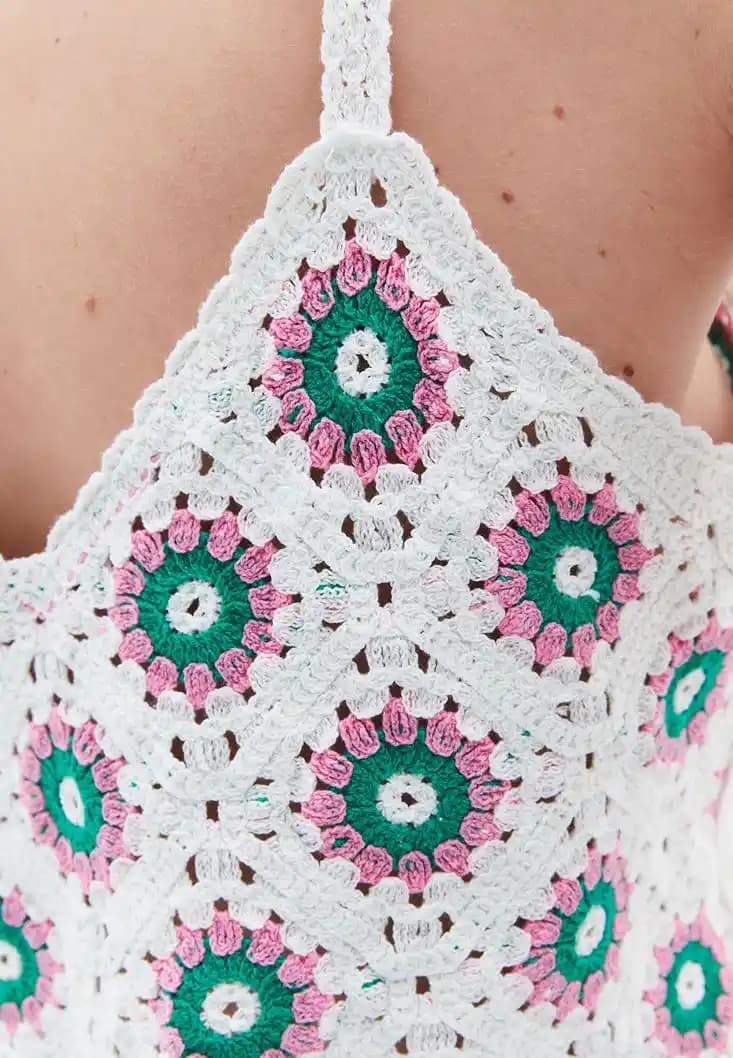 Tığ İşi Crop Modelleri ile Tarzınızı Yeniden Tanımlayın ve Yaratıcı Kombinler Oluşturun