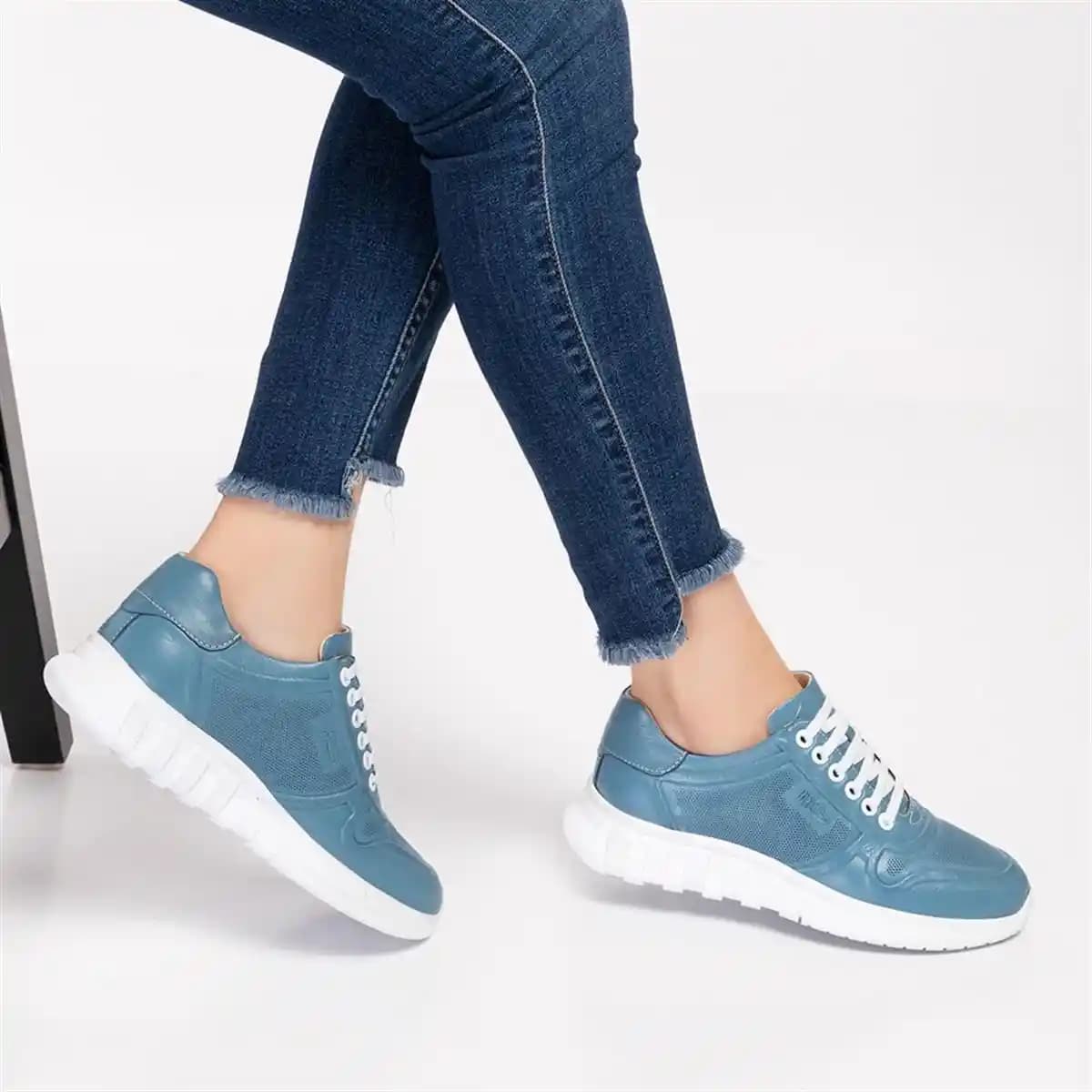 Toptan Ayakkabı Alışverişinin Giyim ve Moda Dünyasındaki Yeri ve Avantajları