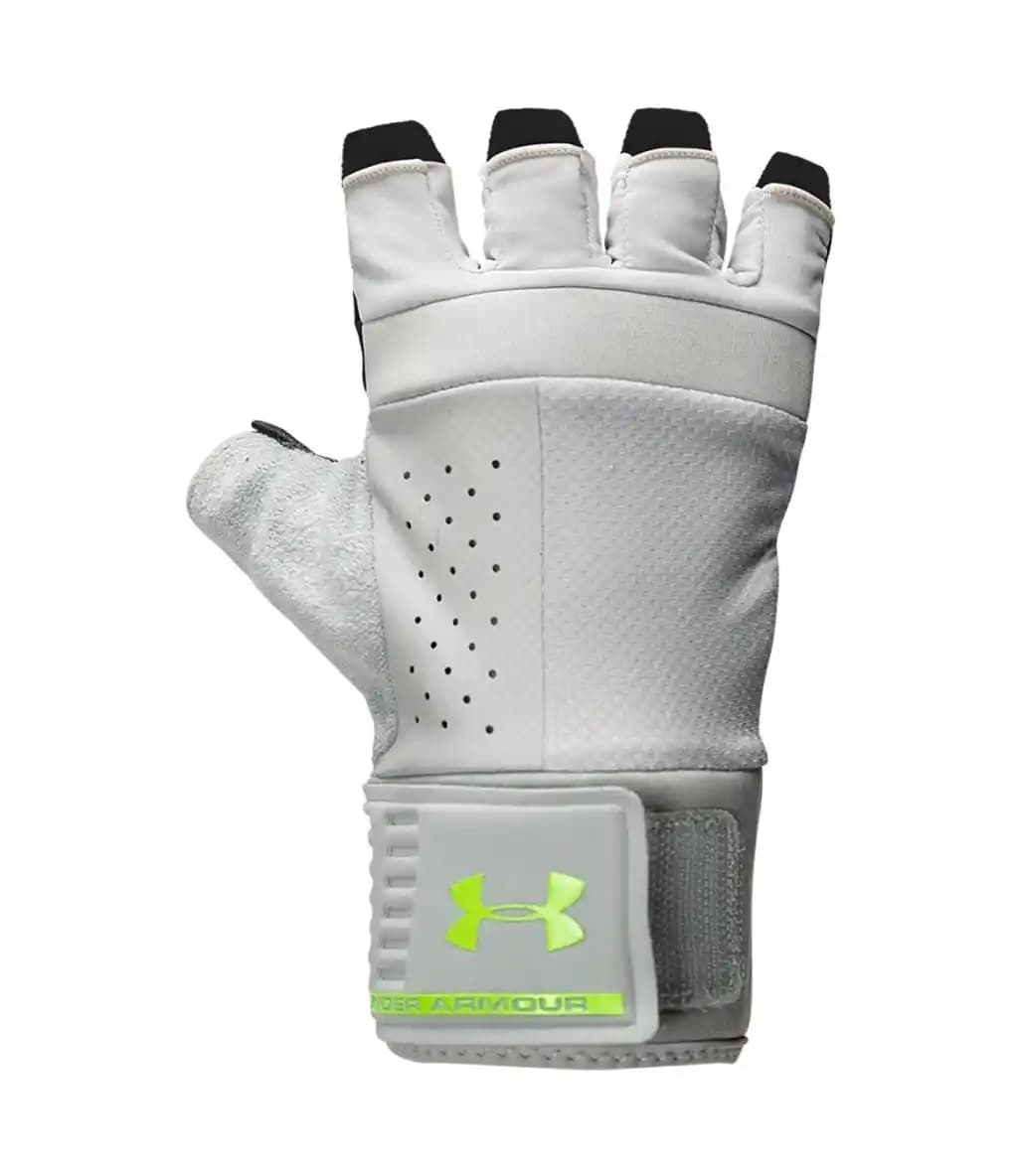 Under Armour Fitness Eldivenleri: Performansı Artıran ve El Sağlığını Koruyan Modeller